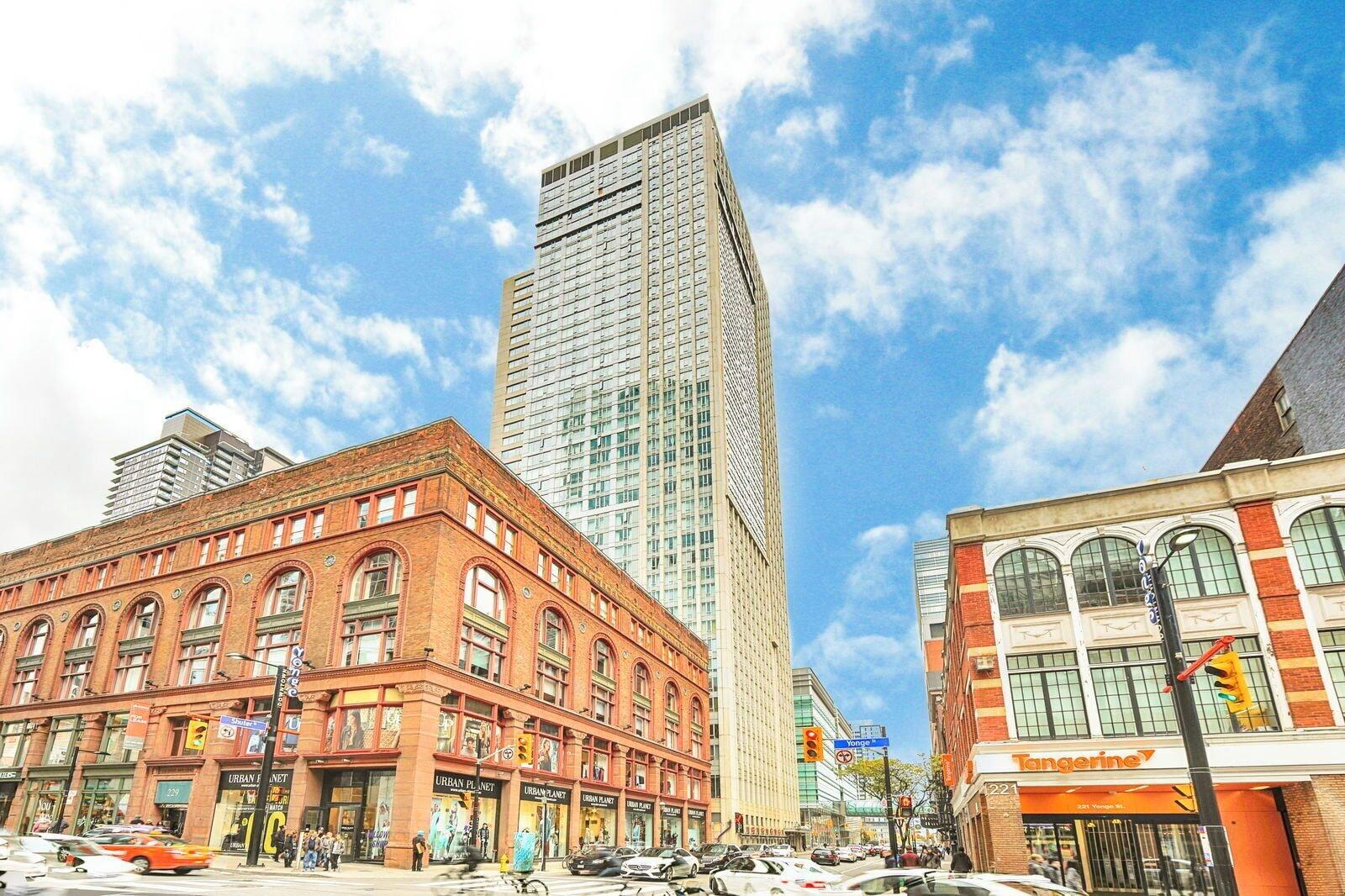 Vista Exterior Grand Belmont Suites