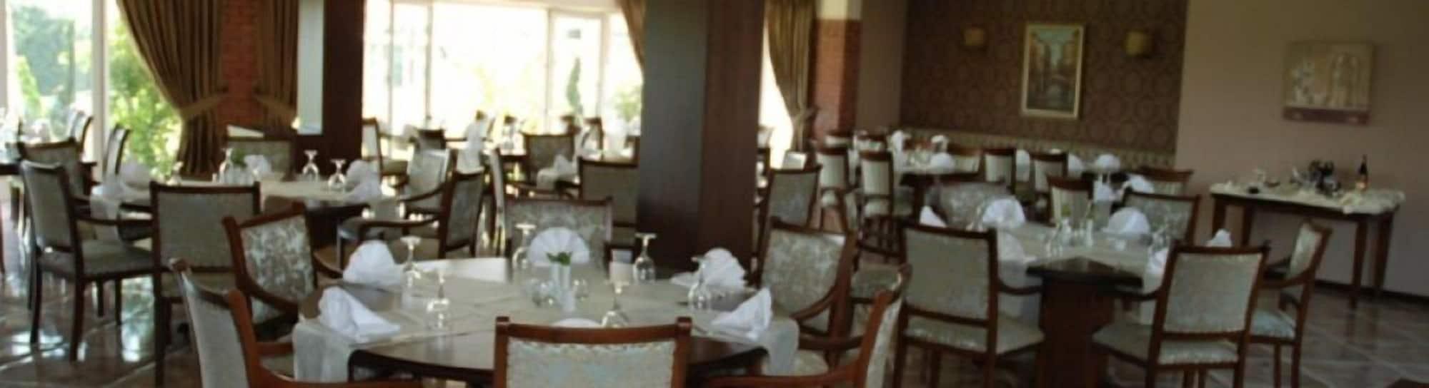 Restaurant ERKANLI COUNTRY Resort , Spa & Riding Club - Special Class