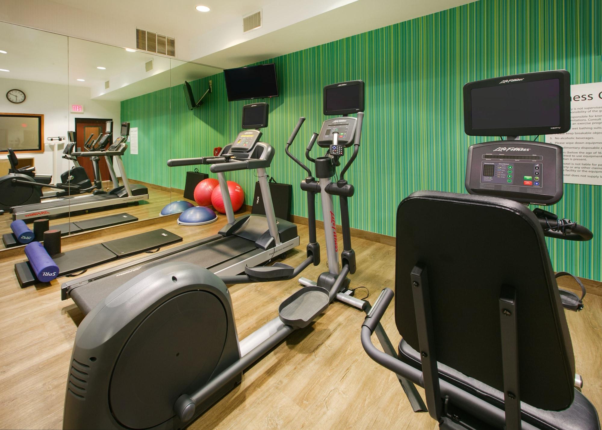 Gimnasio Holiday Inn Express Hotel & Suites Burleson/Ft. Worth by IHG