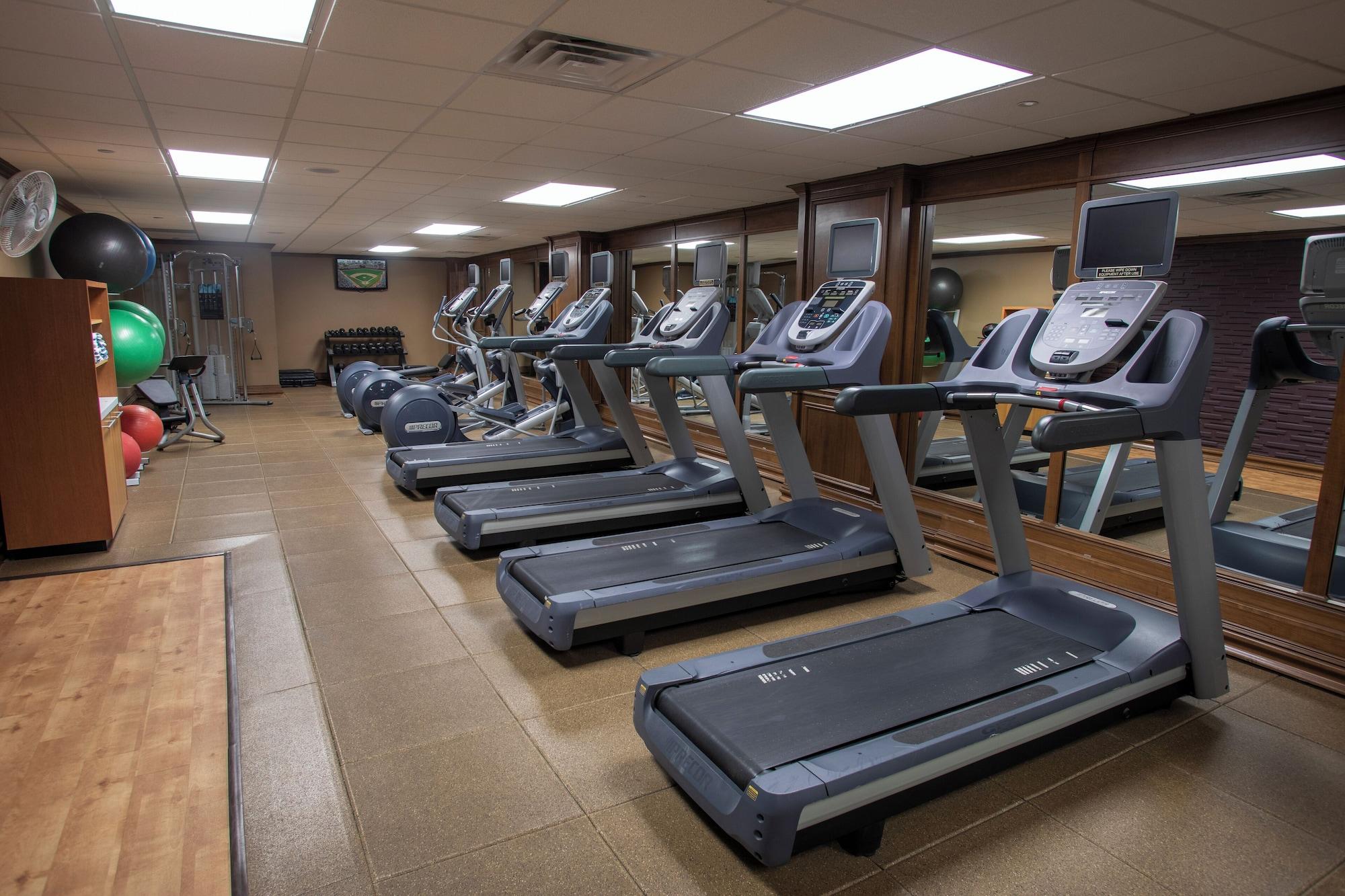 Gimnasio President Abraham Lincoln Springfield - DoubleTree by Hilton