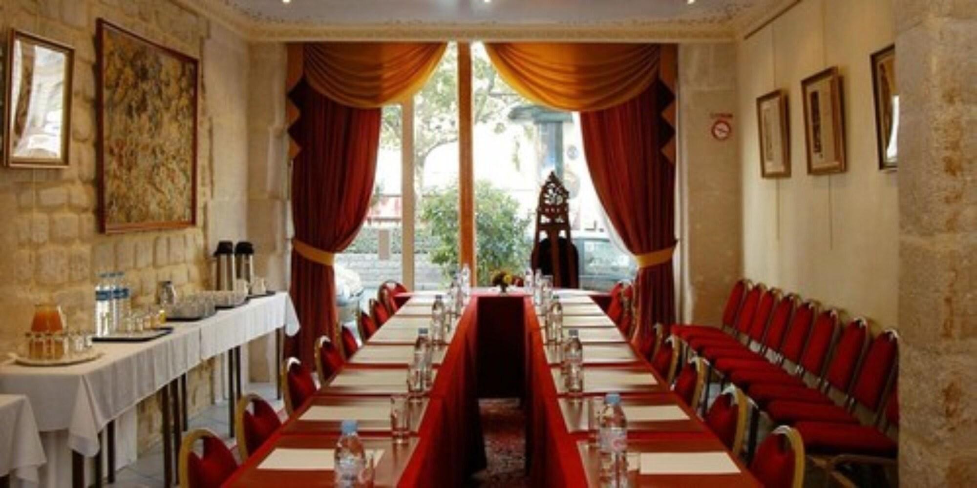 Sala de Reuniones Familia Hotel