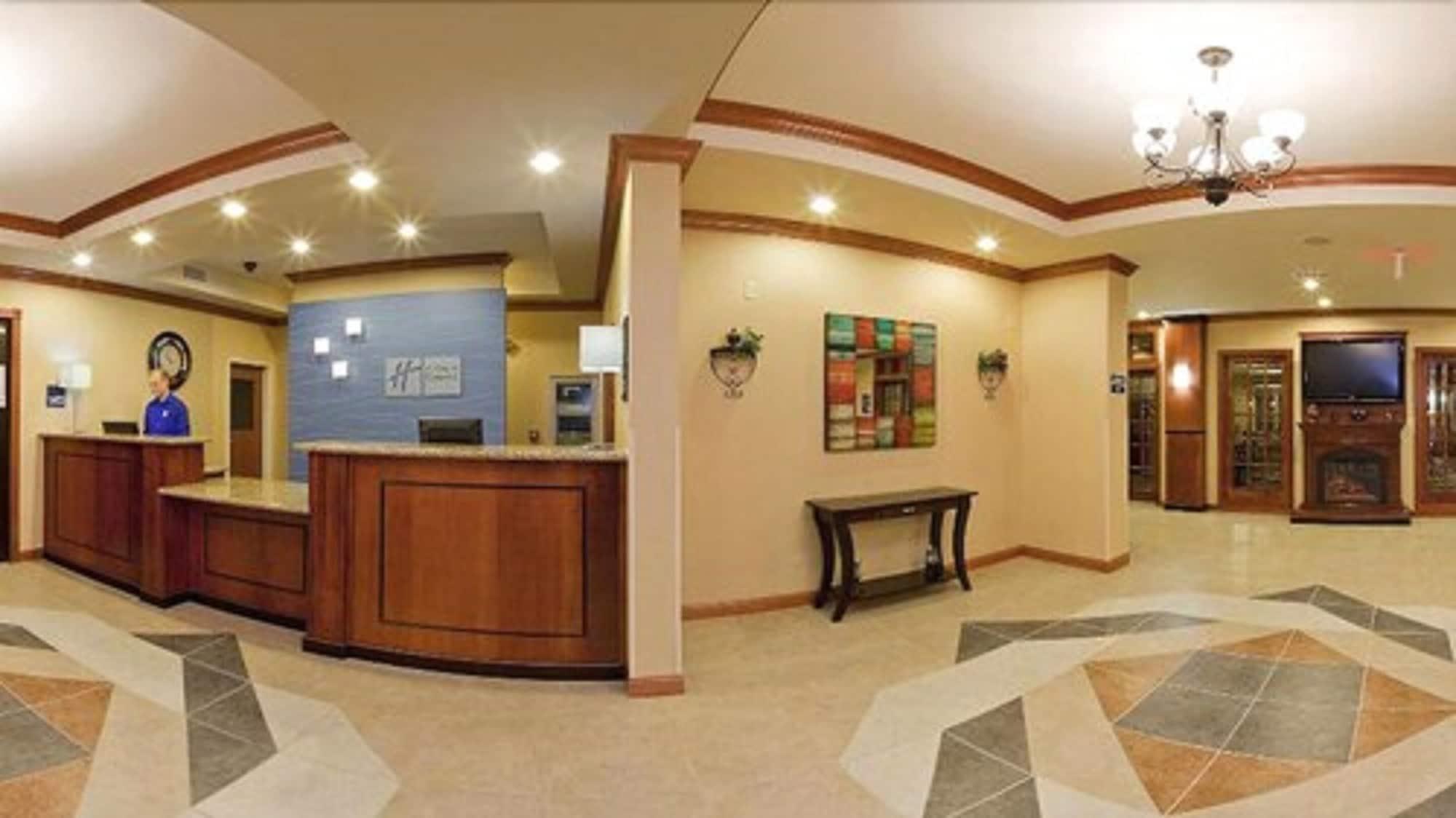 Vista Lobby Holiday Inn Express Hotel & Suites ANDERSON NORTH by IHG