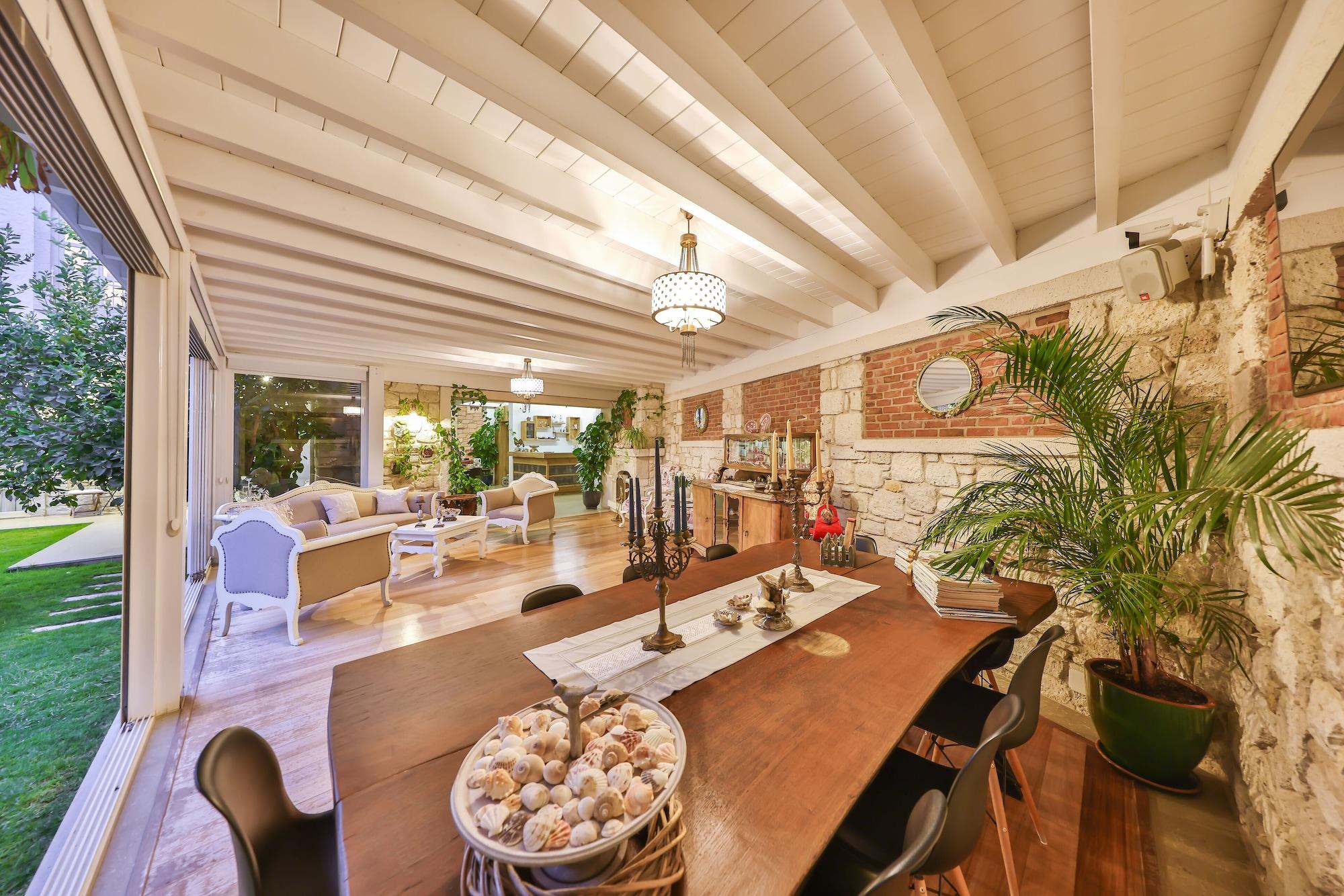 Sala de Reuniones Köşe Konak