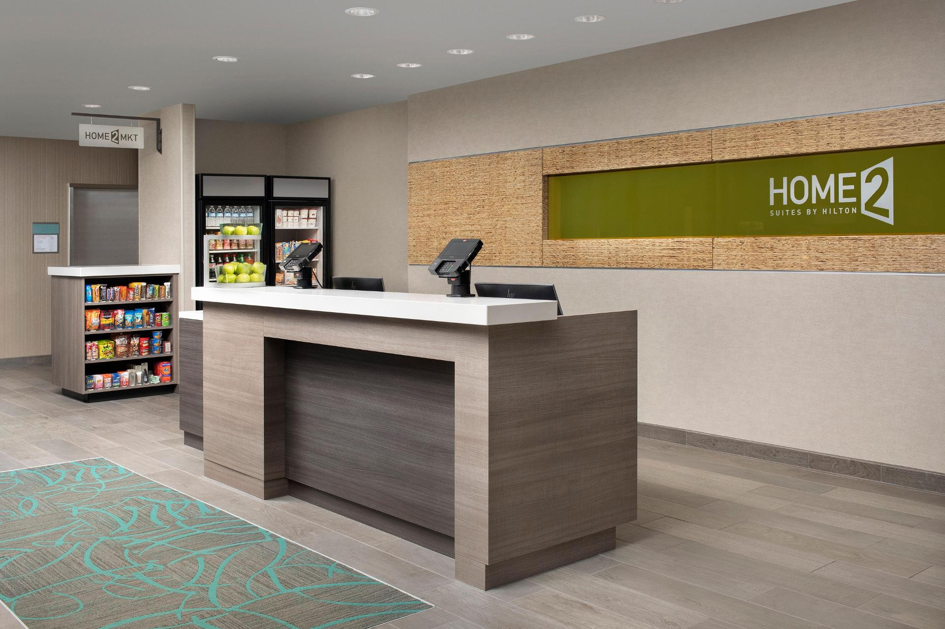 Vista Lobby Home2 Suites by Hilton Phoenix Airport South