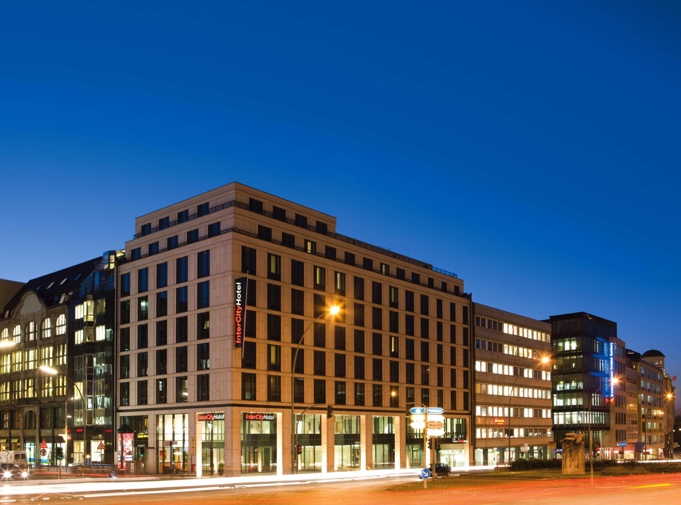 Vista Exterior IntercityHotel Hamburg Hauptbahnhof