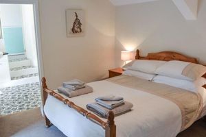 Alquiler Vacacional - Large Family House - sleeps 10. Central Location. 15 mins from coast.