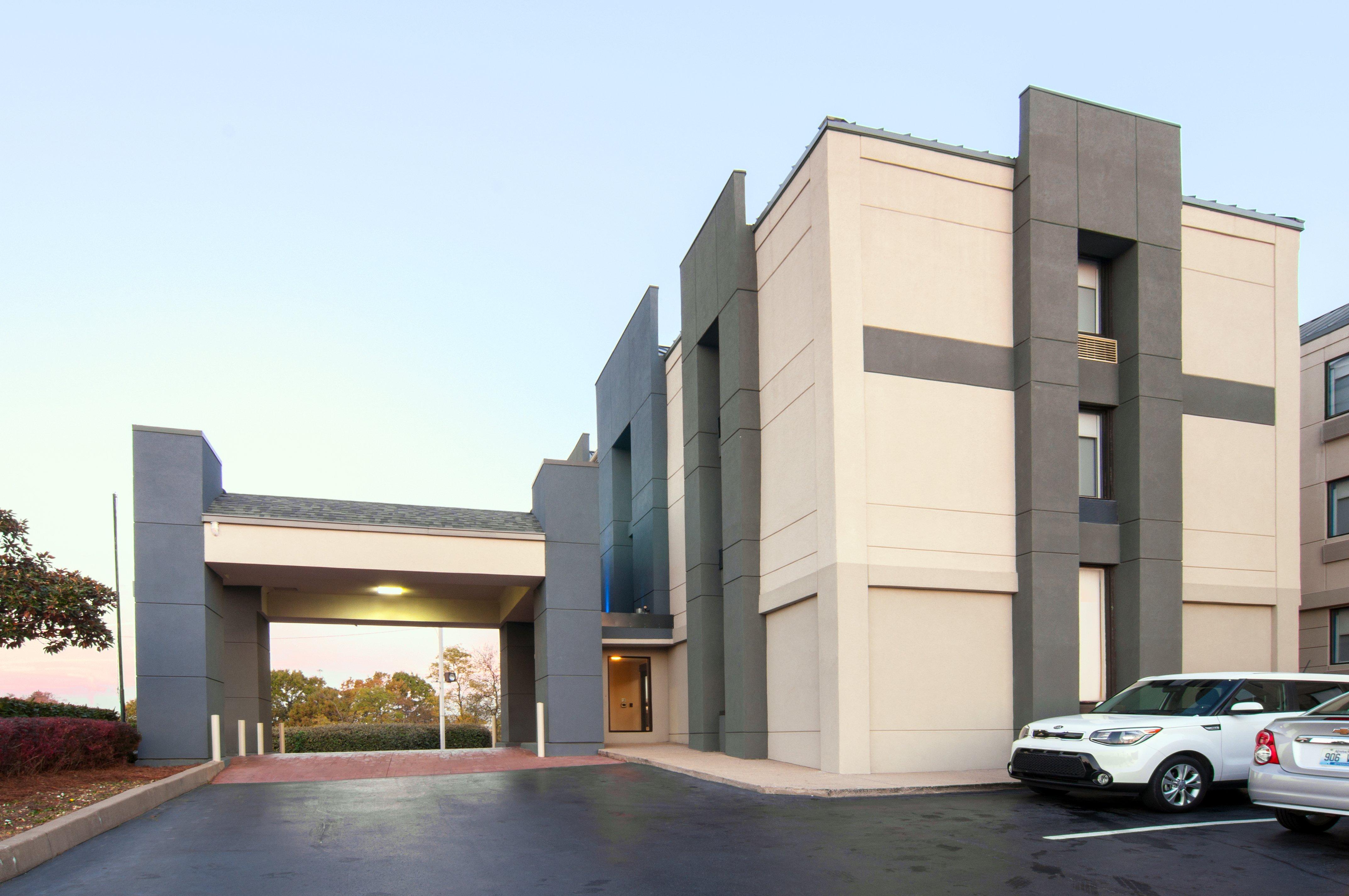 Vista Exterior Holiday Inn Express & Suites Nashville I-40 & I- 2