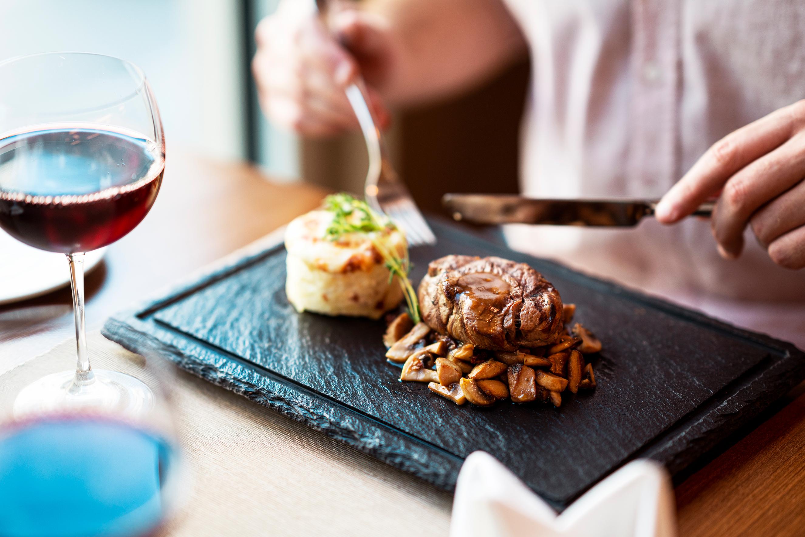 Restaurant Ramada Plaza by Wyndham Istanbul City Center Adults Only