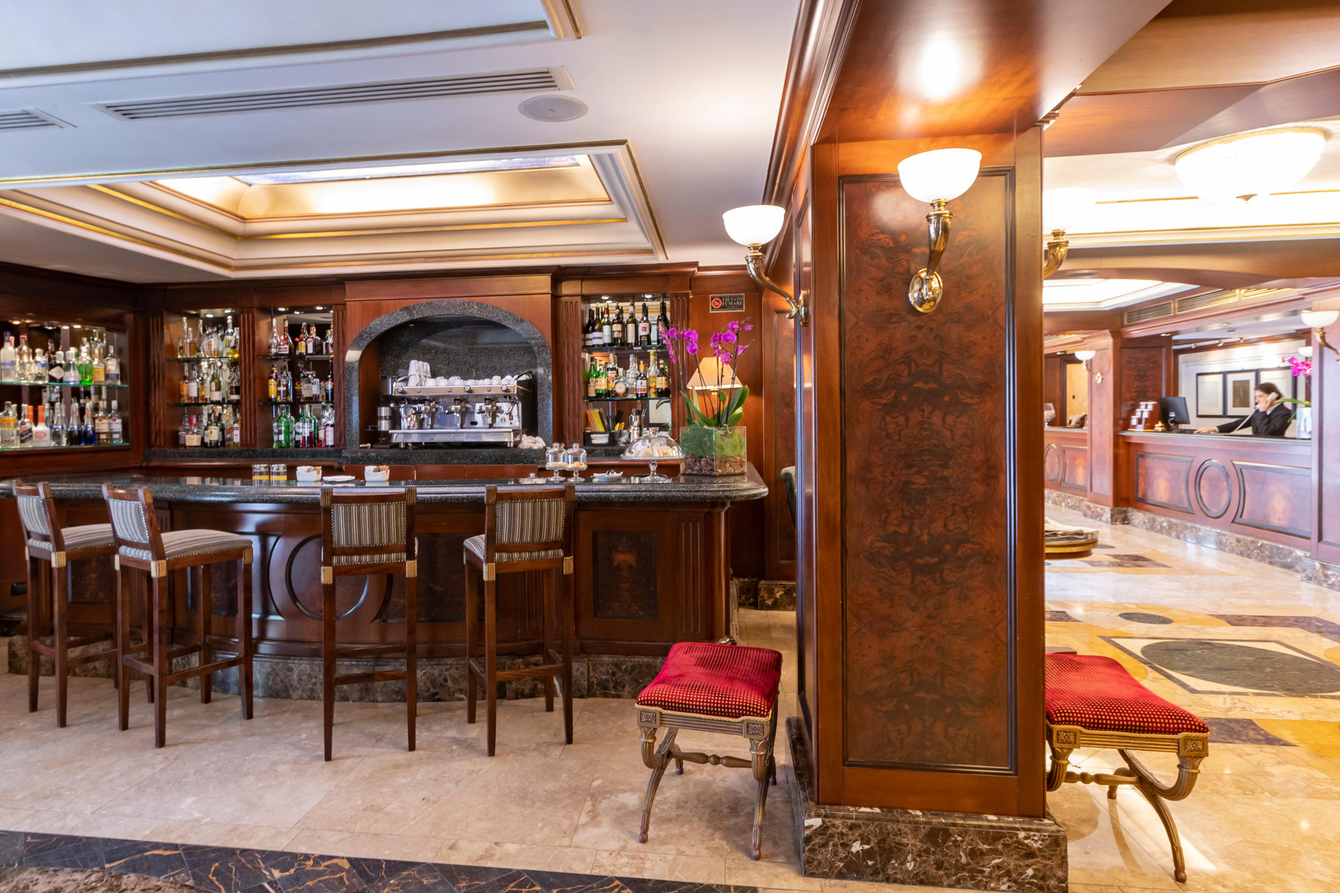 Bar/Salón River Château Hotel