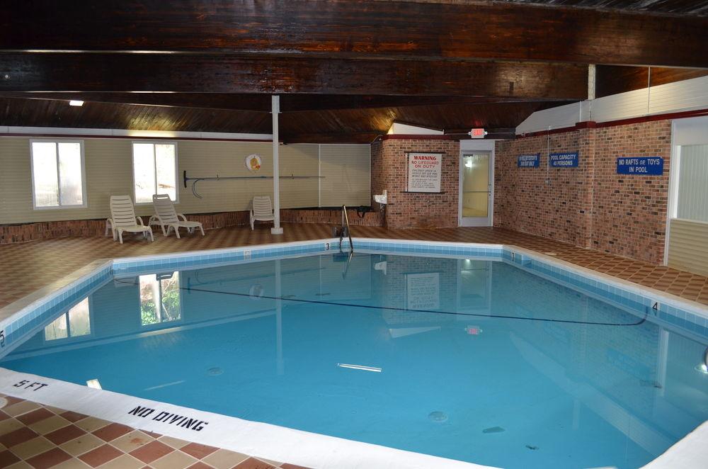 Vista Piscina Manistee Hotel