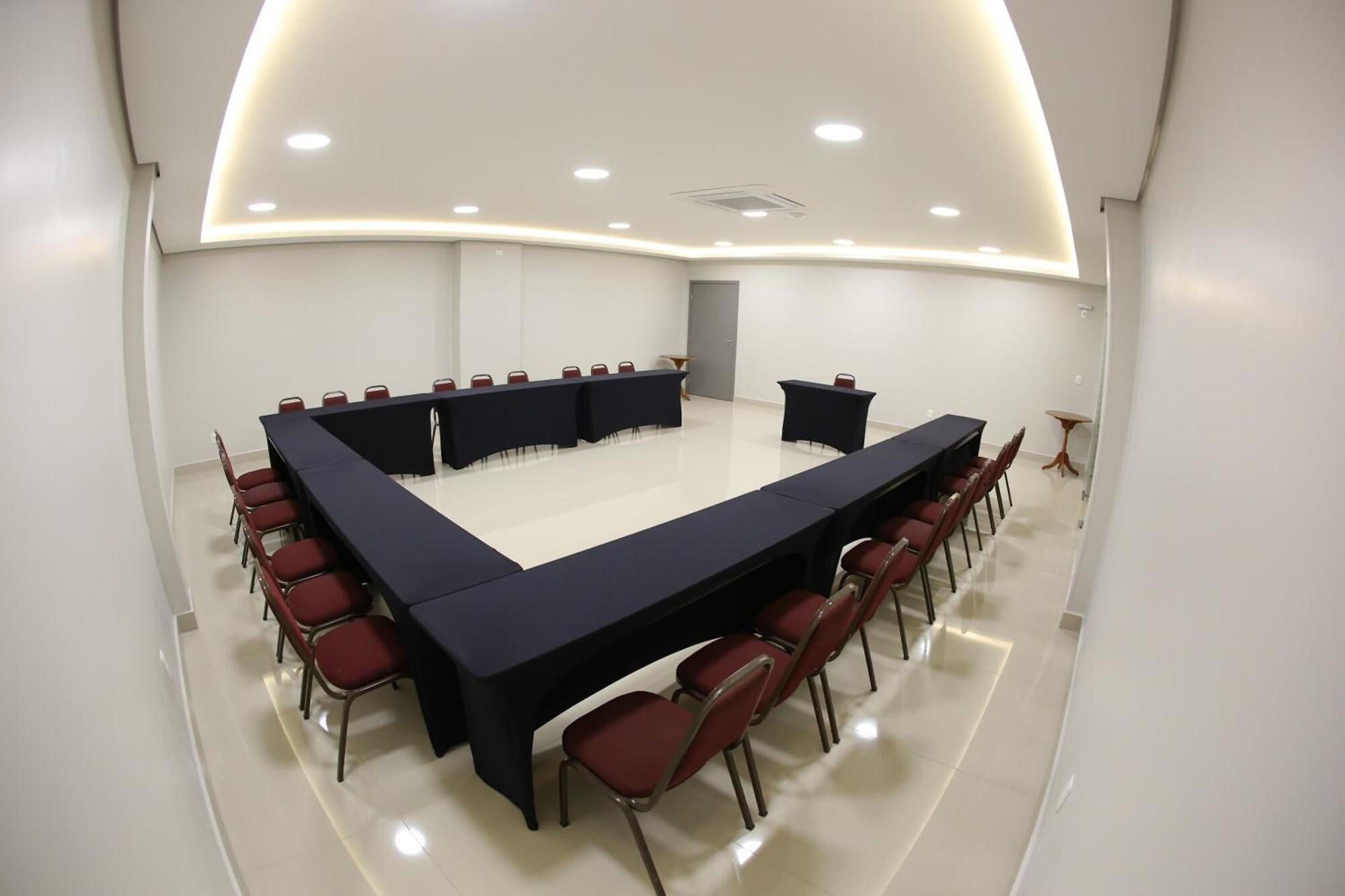 Sala de Reuniones Hotel Caiuá Express Umuarama