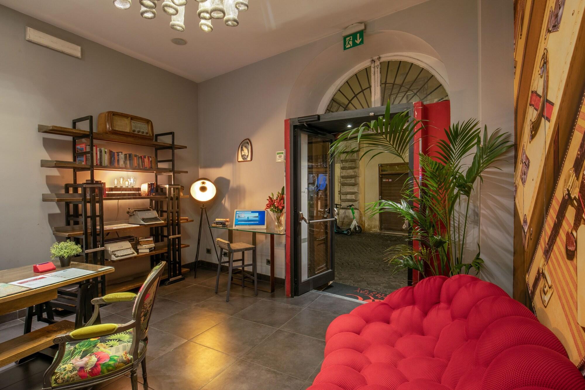 Vista Lobby Hotel Navona Colors