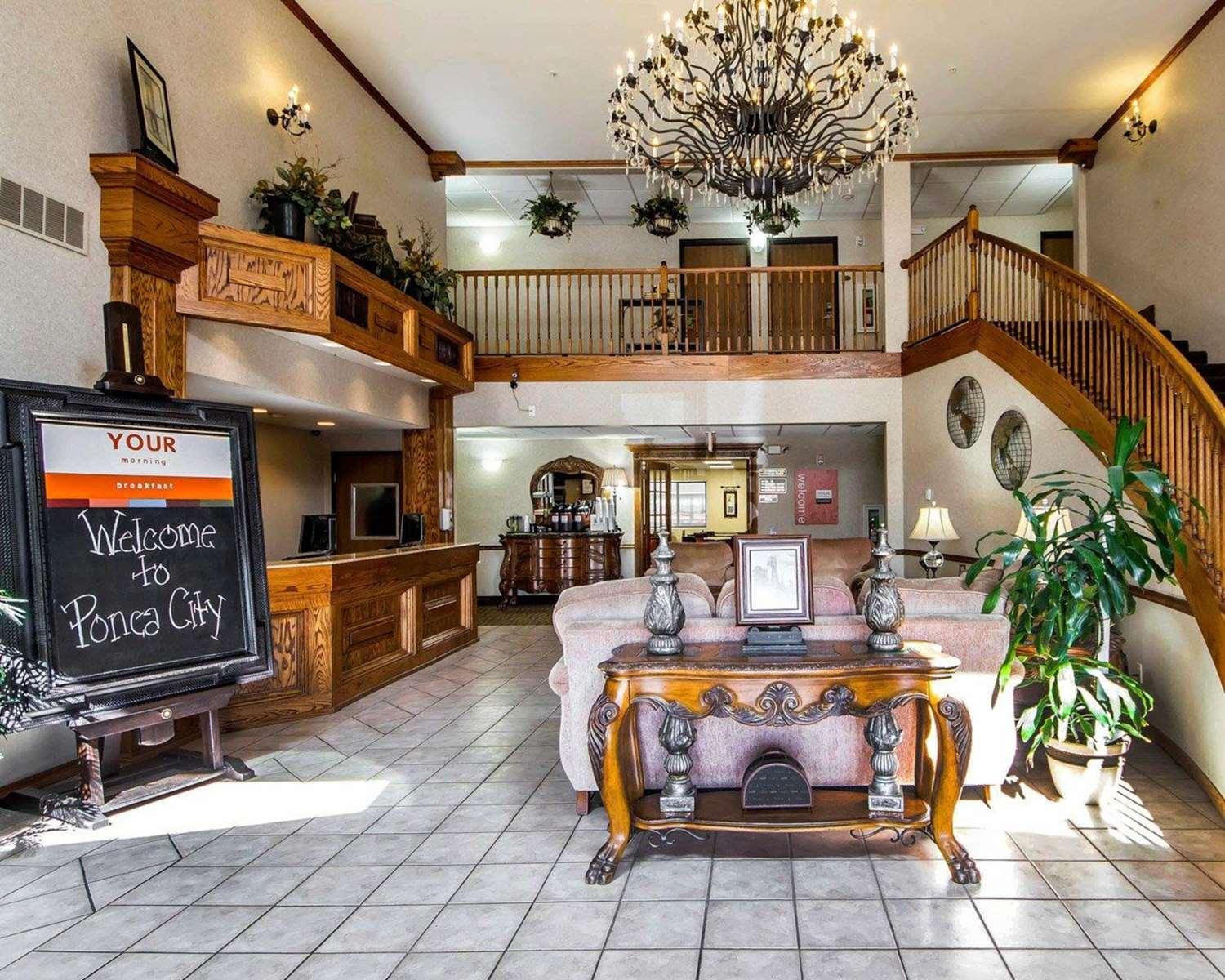 Vista Lobby Comfort Inn & Suites Ponca City near Marland Mansion