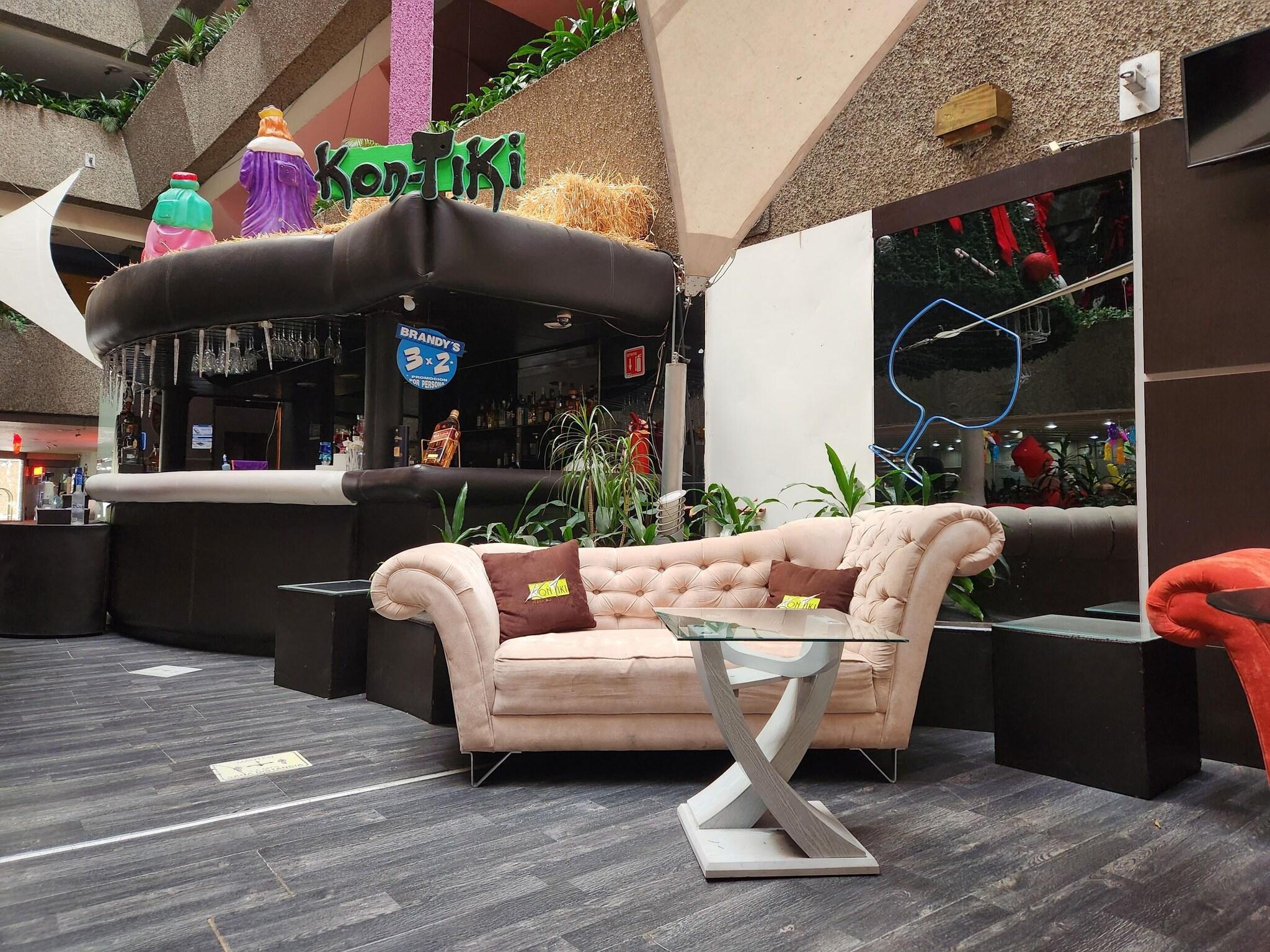 Bar/Salón Hotel Real del Sur