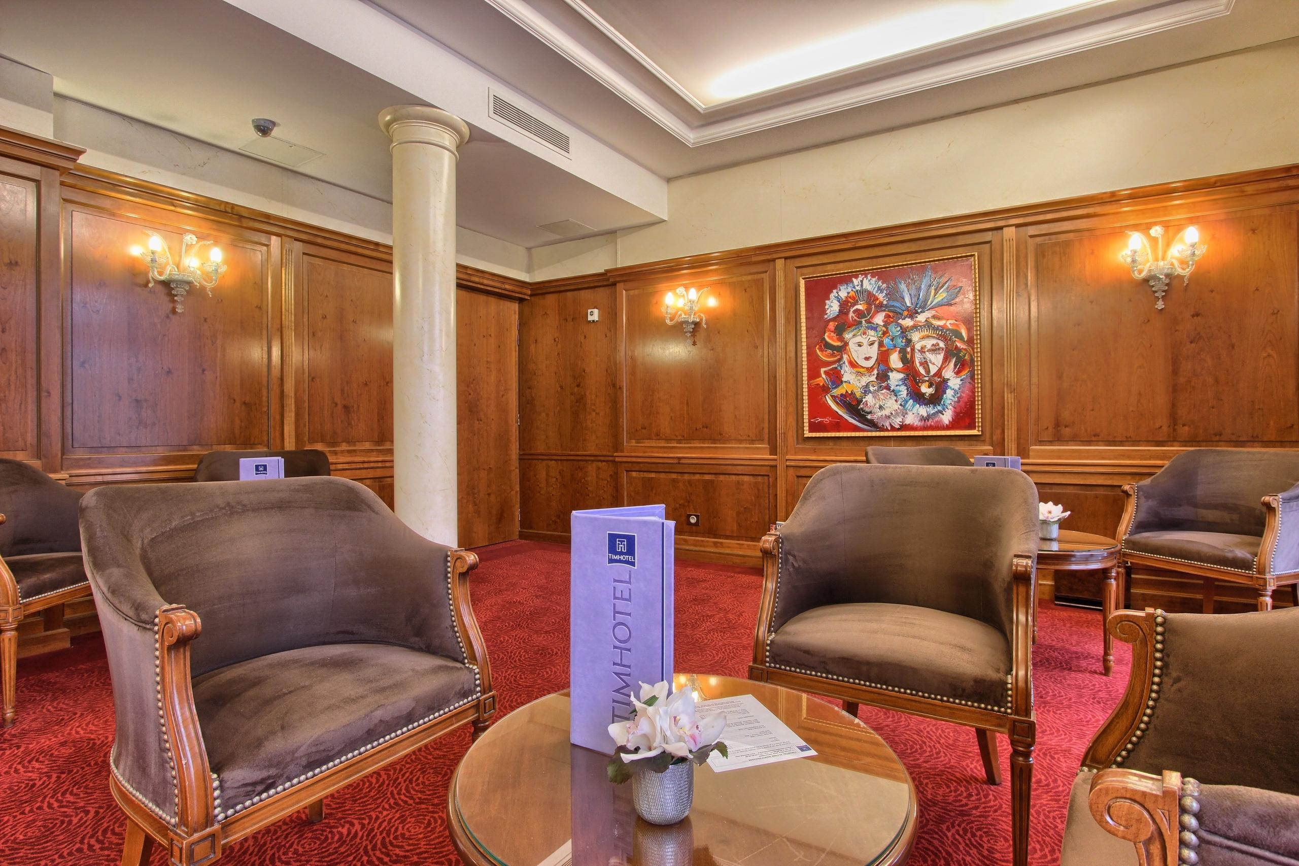 Vista Lobby Timhotel Tour Montparnasse