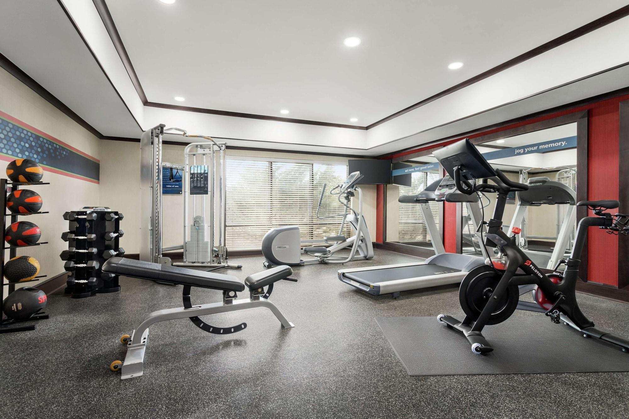 Gimnasio Hampton Inn New Albany