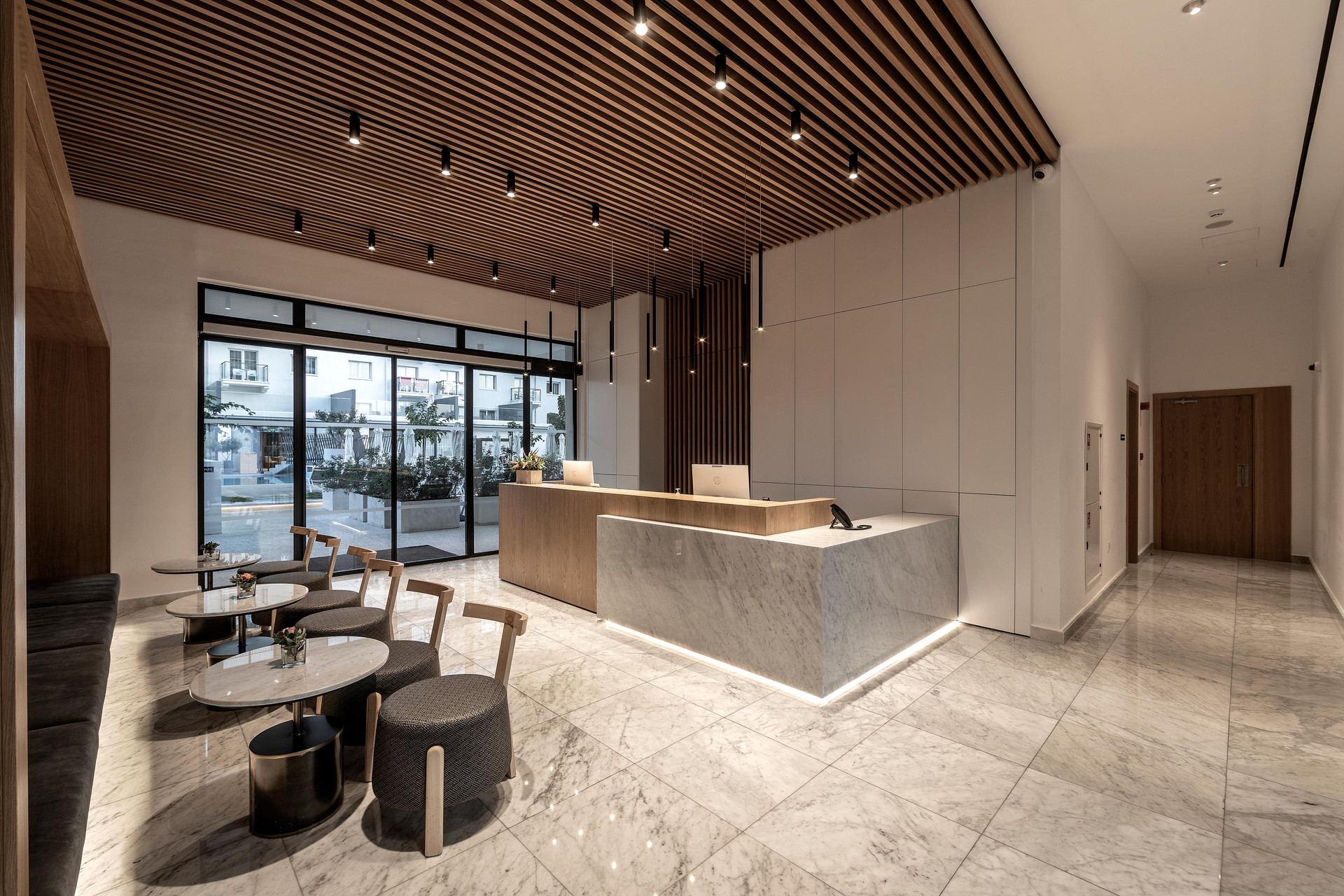 Vista Lobby Anemi Hotel & Suites