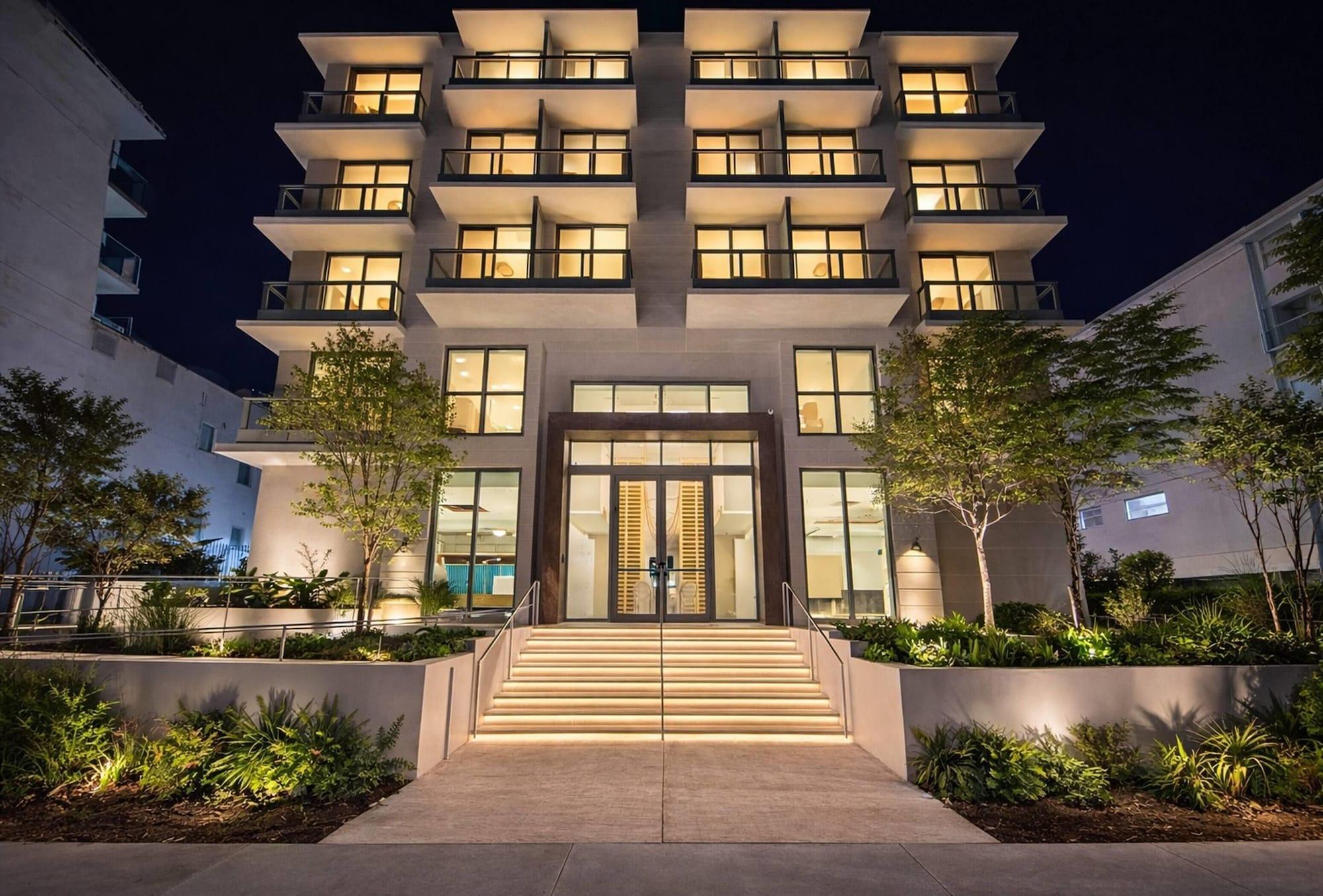 Vista Exterior Dolce by Wyndham Miami Beach