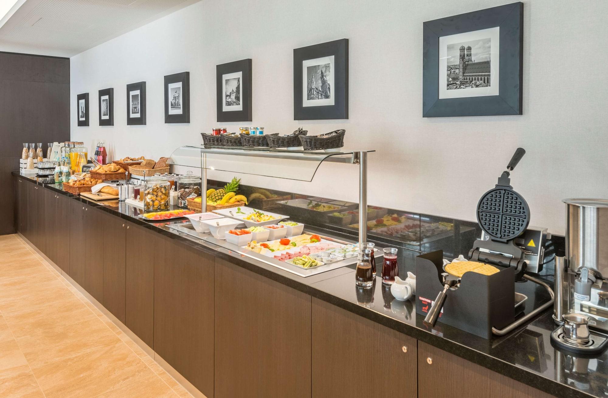 Restaurant Hilton Garden Inn Munich City Centre West, Germany