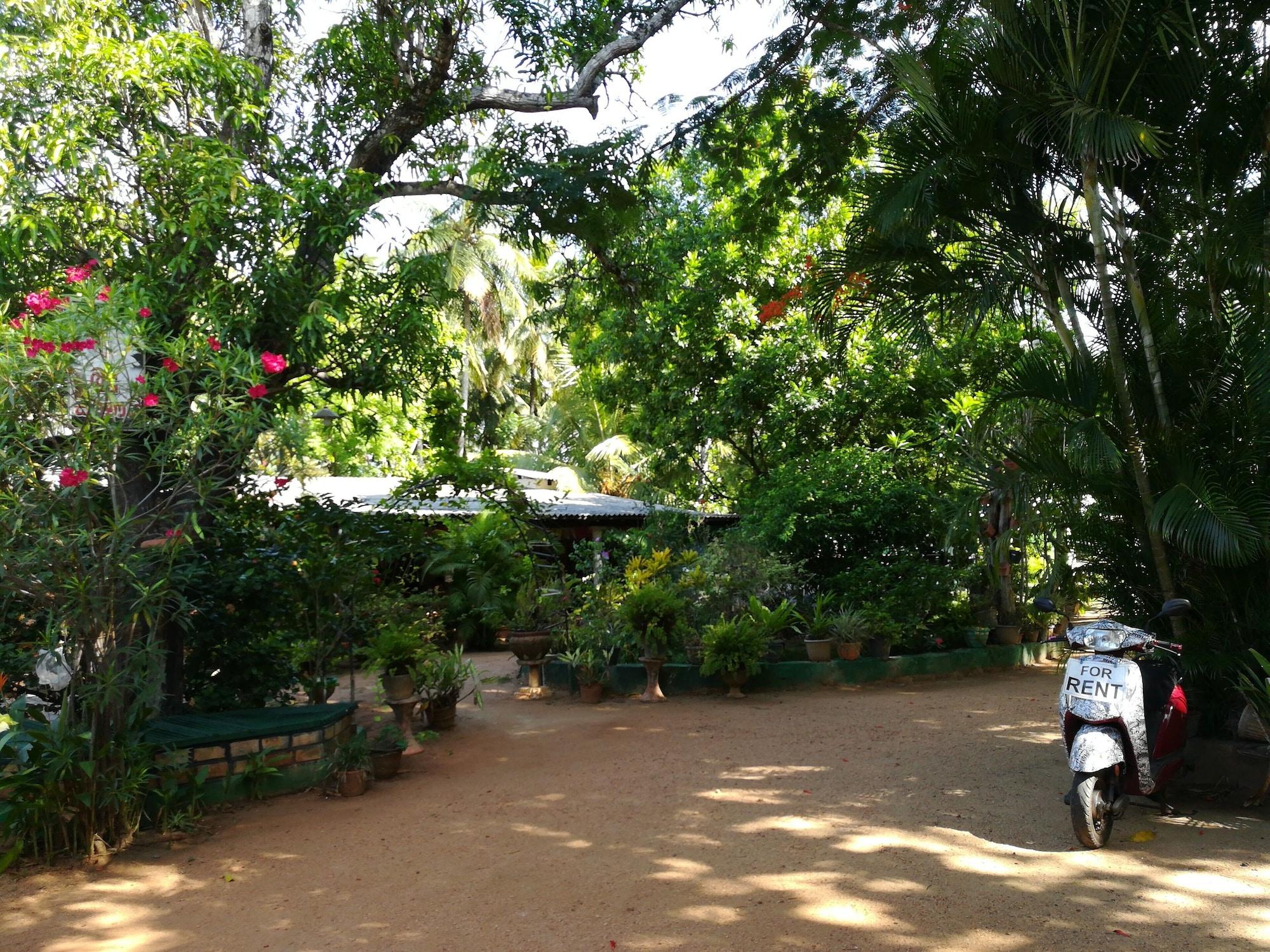 Vista Exterior Nilmini Lodge