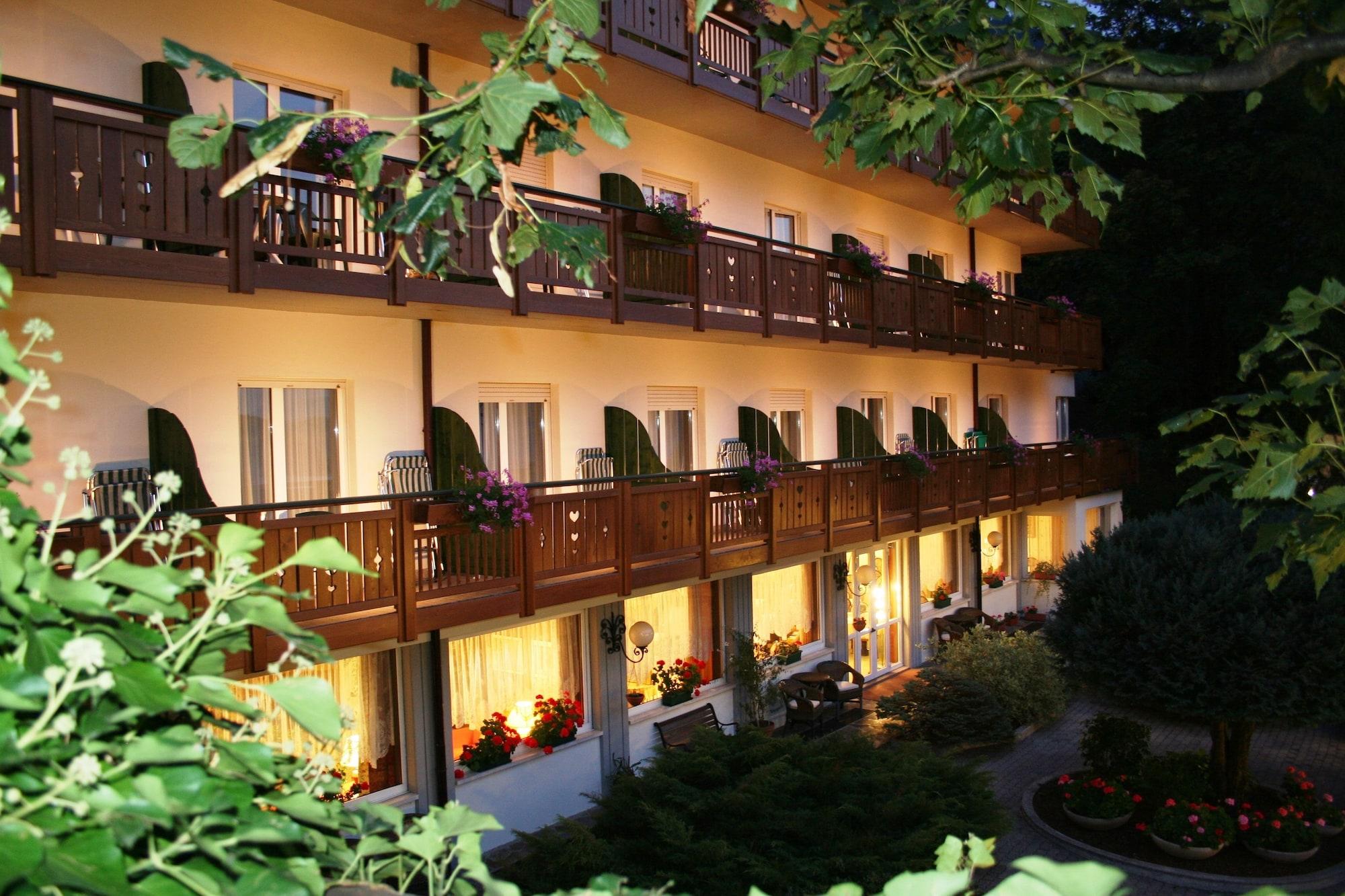 Vista Exterior Miralago