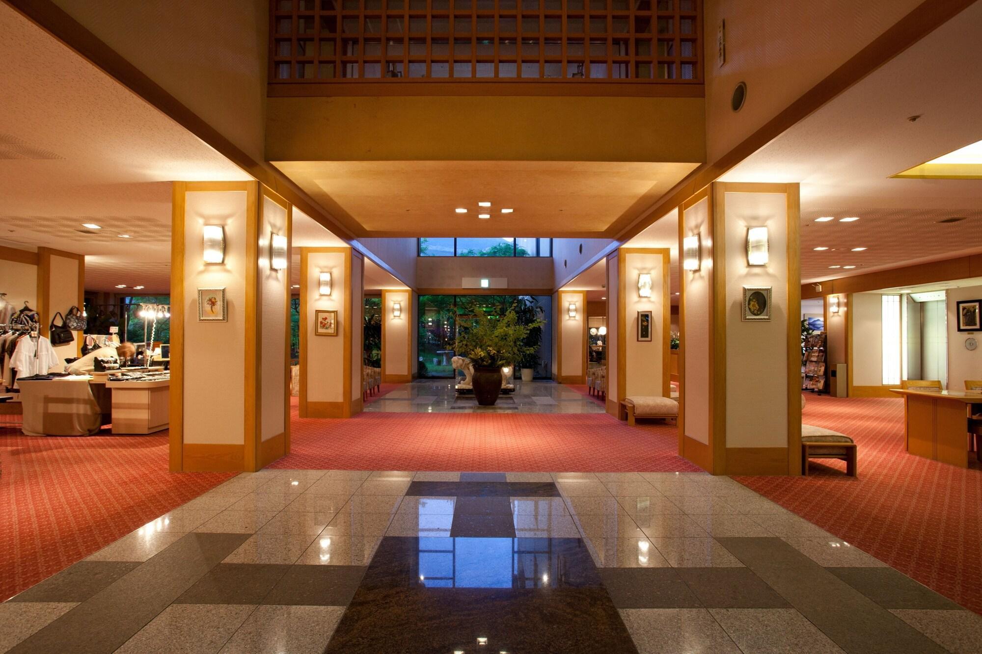 Vista Lobby Yufuin Hotel Shuhokan