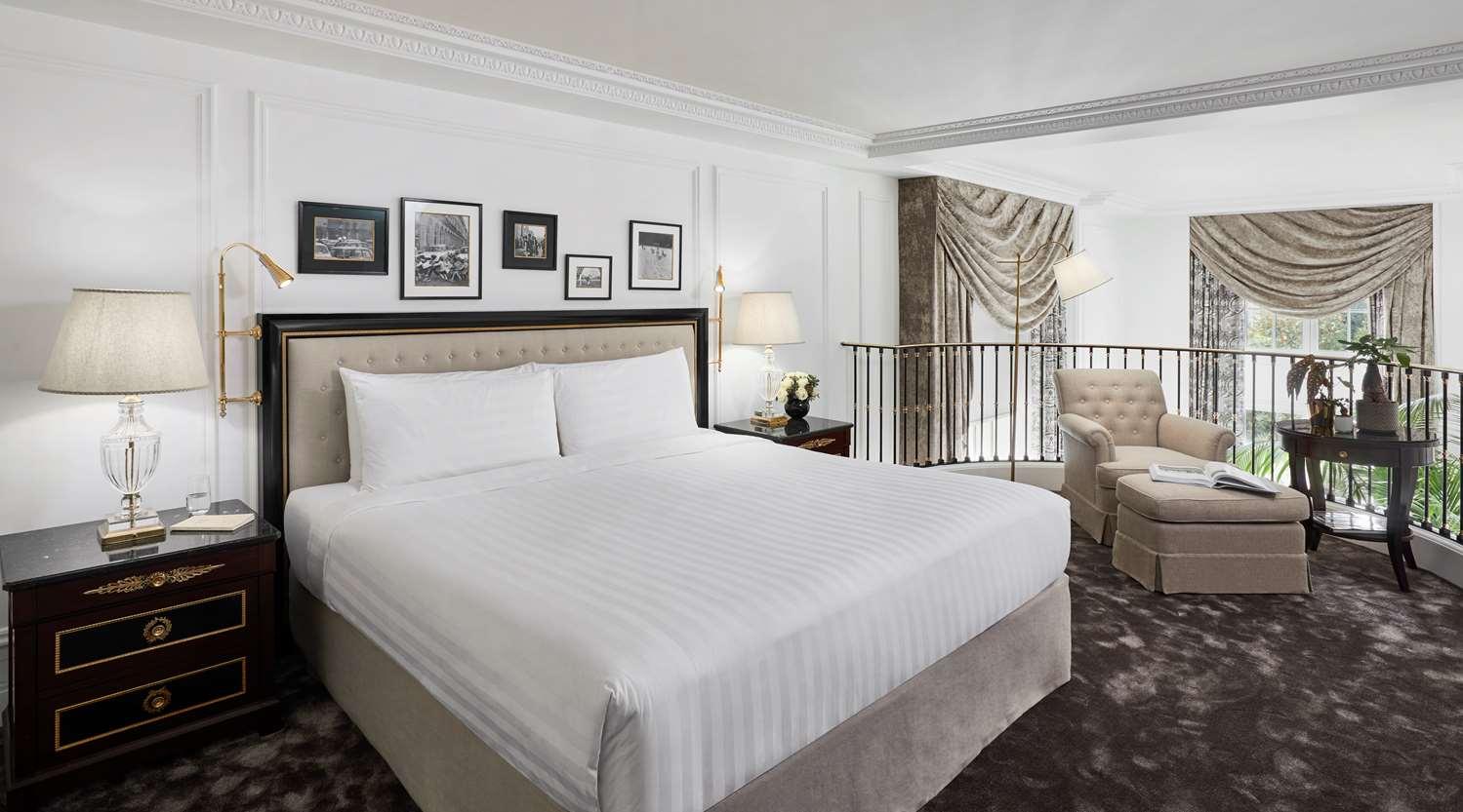 Hotel Shangri-La Hotel Paris