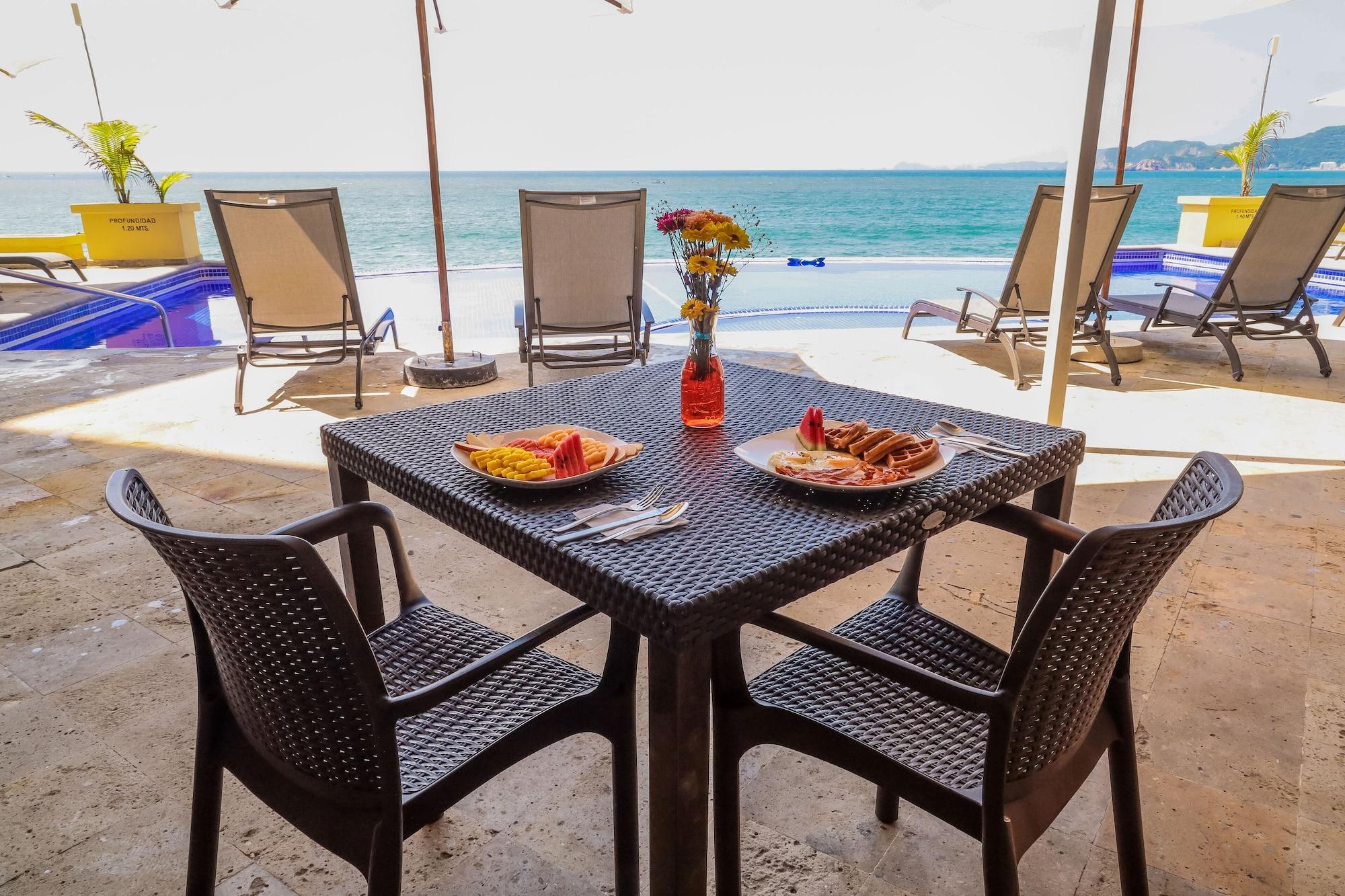 Restaurant Bogavante Barra de Navidad