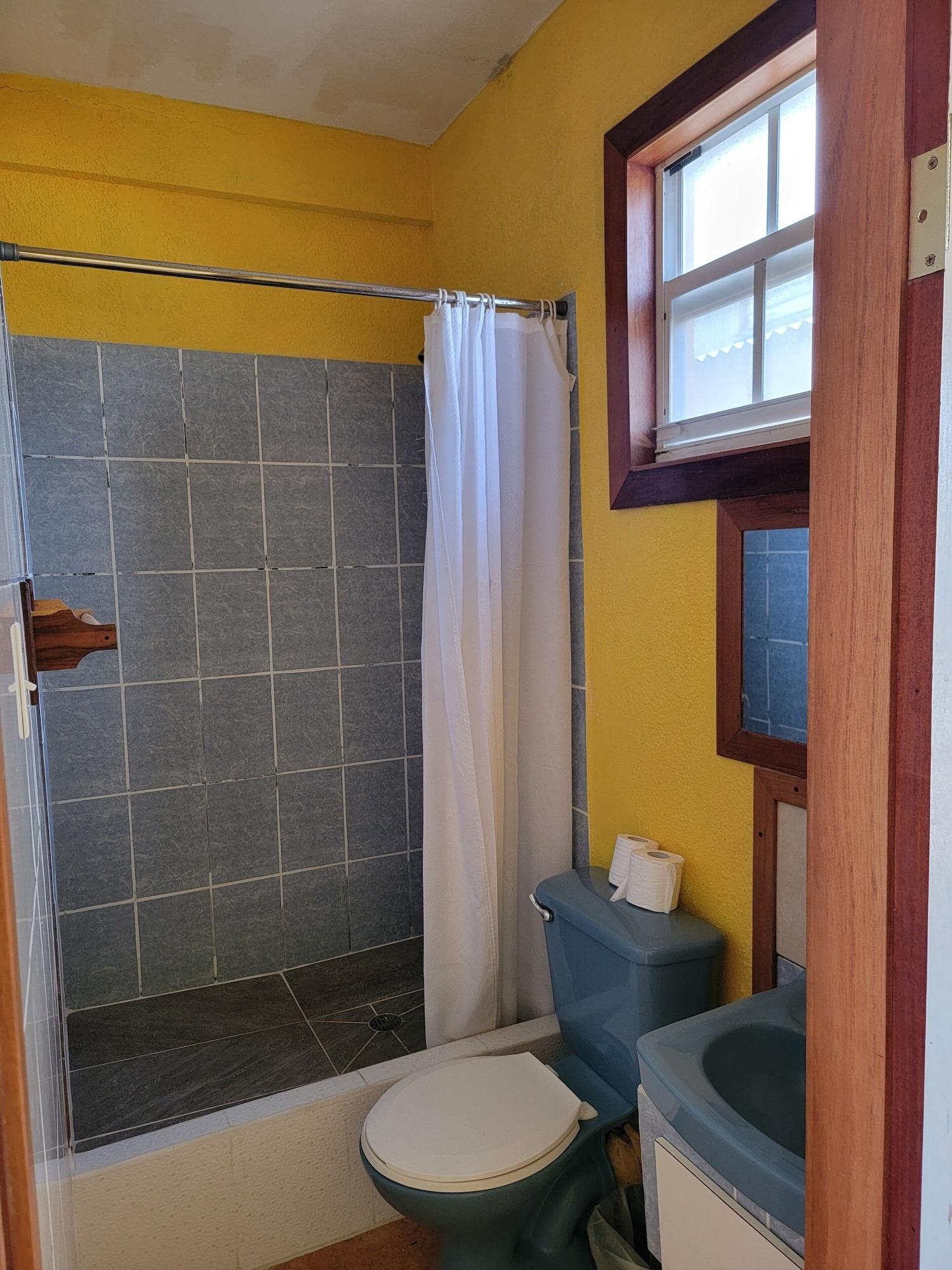Varios Belize Sea Reef Inn