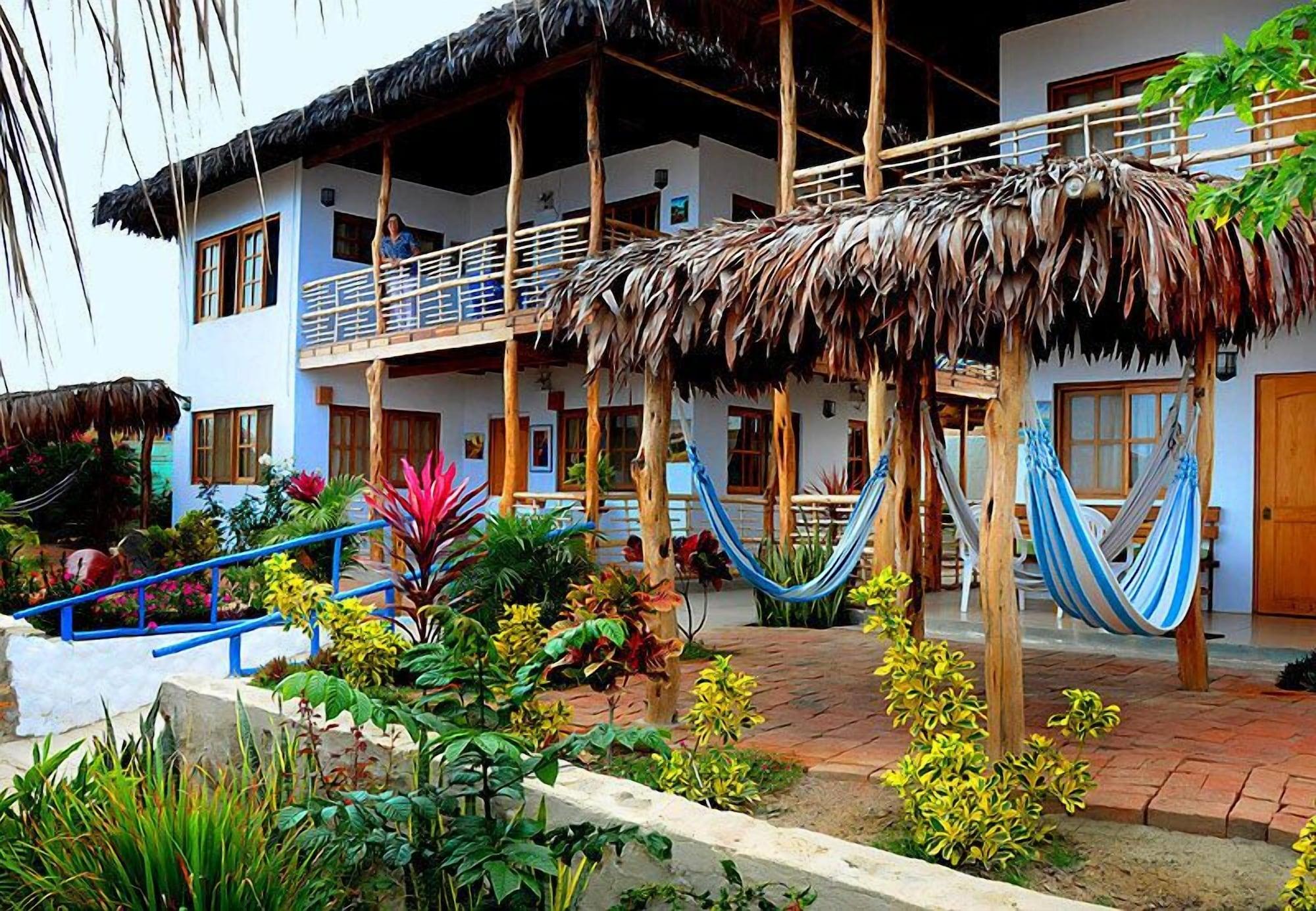 Vista Exterior Villa Esperanza Bungalows