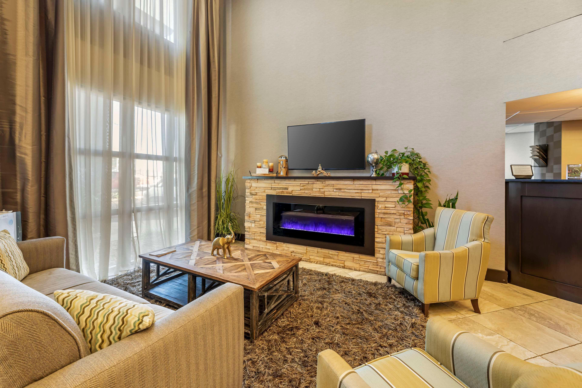 Vista Lobby Best Western New Albany