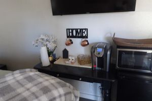 Alquiler Vacacional - Comfy King suite with Private access and yard & Near Sea World/Fiesta Texas