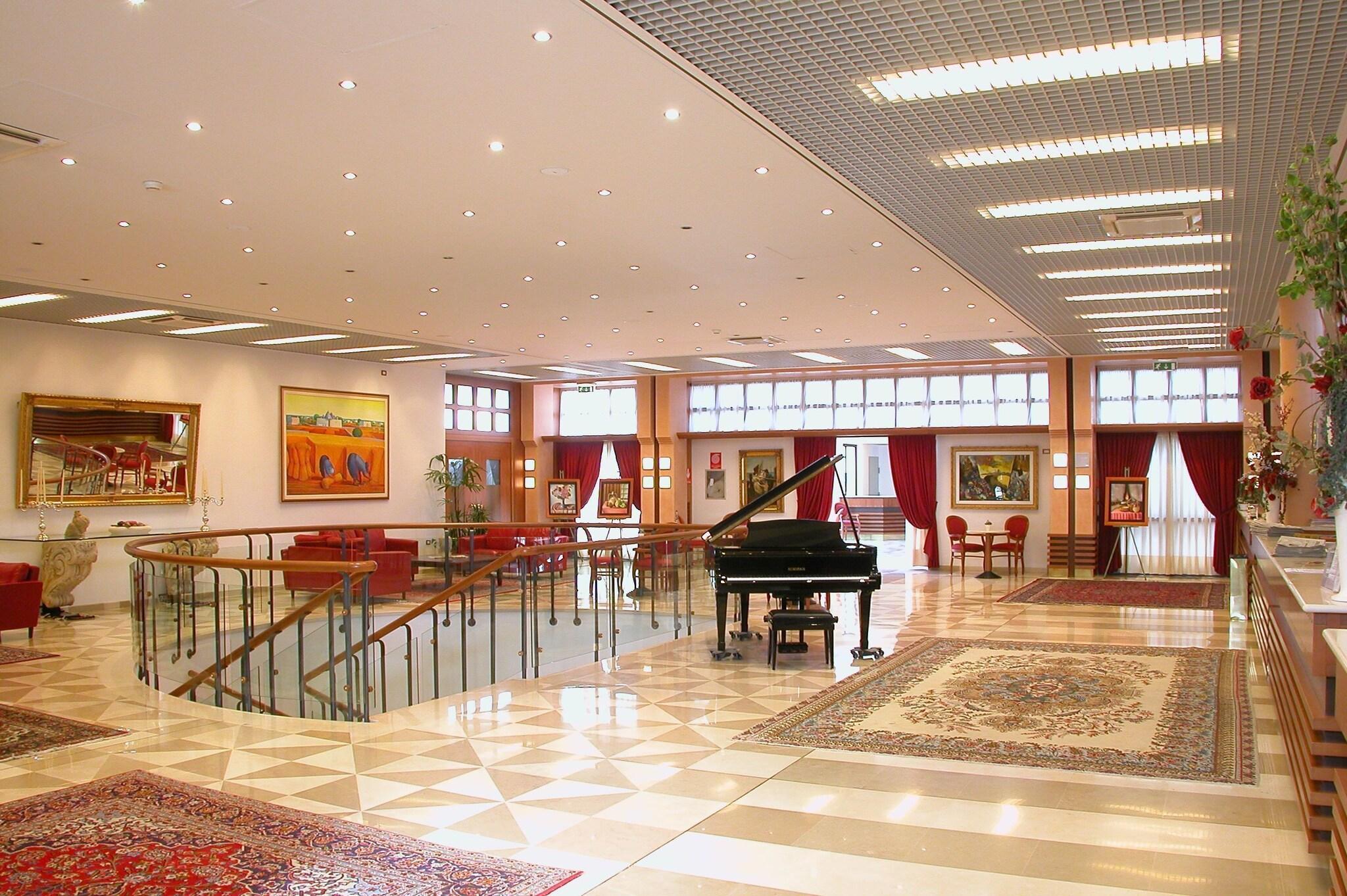 Vista Lobby Grand Hotel La Chiusa di Chietri