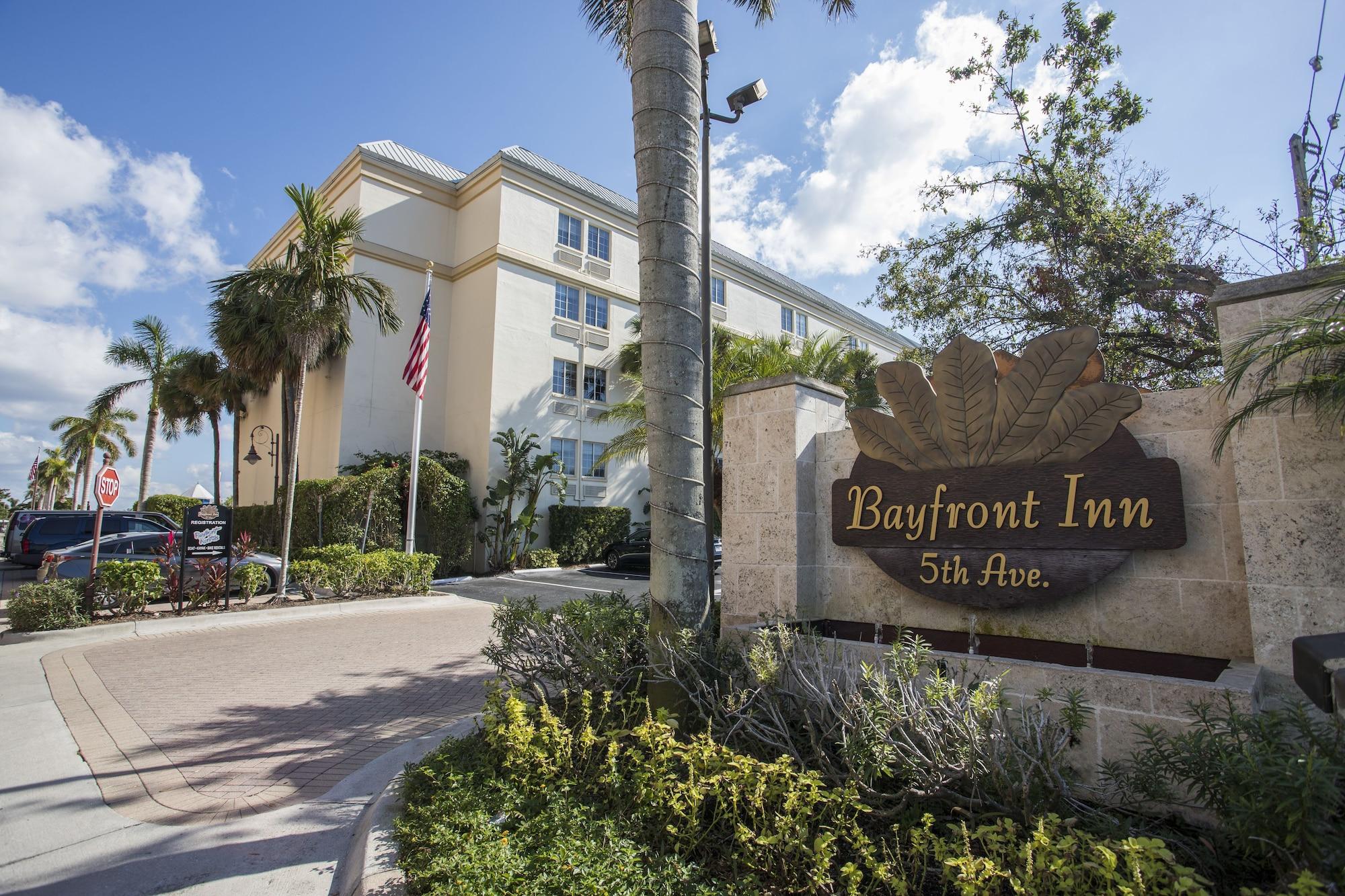 Vista Exterior Bayfront Inn Fifth Avenue