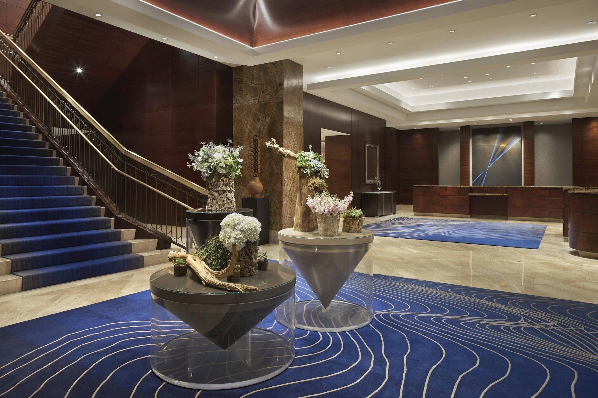 Vista Lobby The Ritz-Carlton, Denver