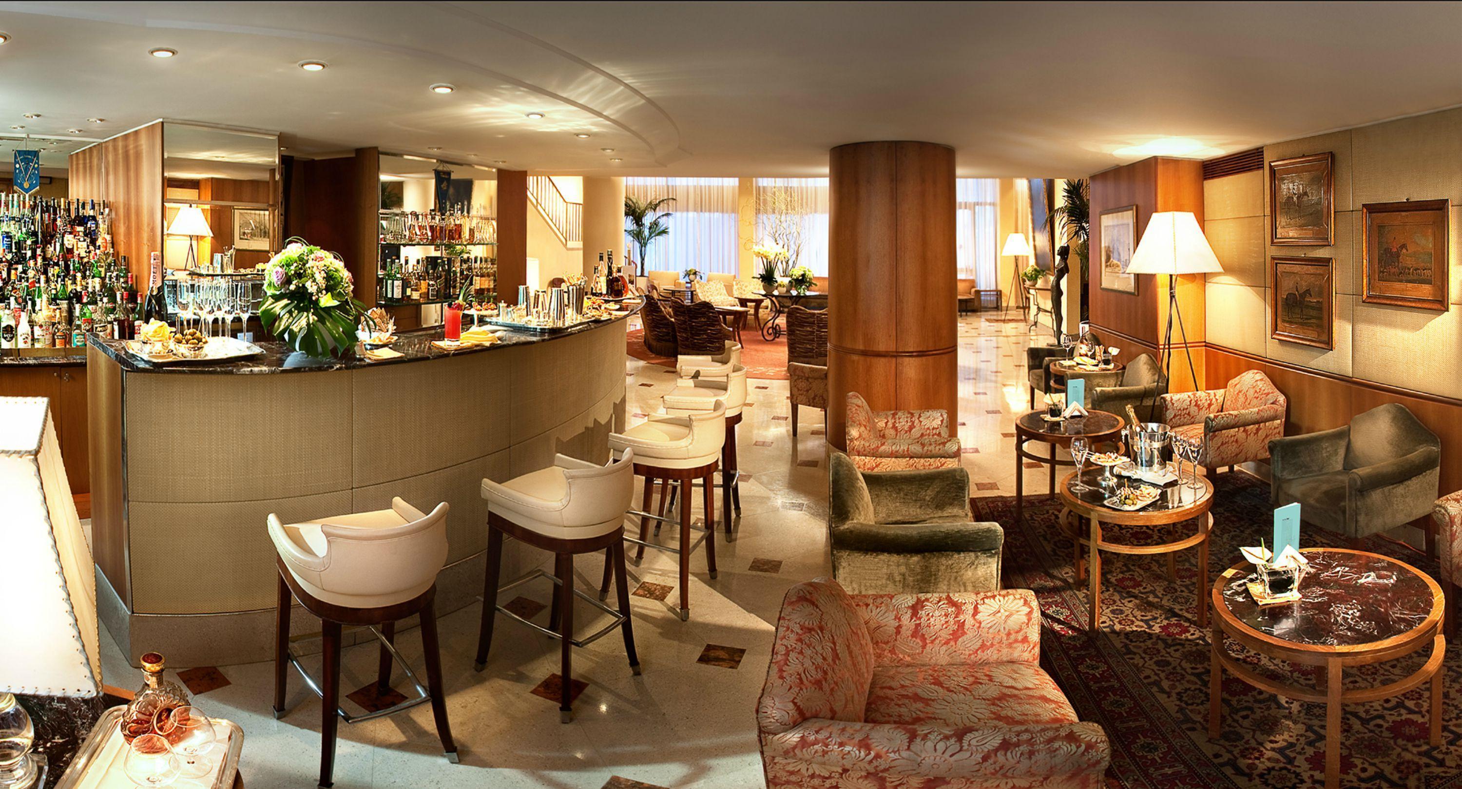 Bar/Salón Hotel Cavour