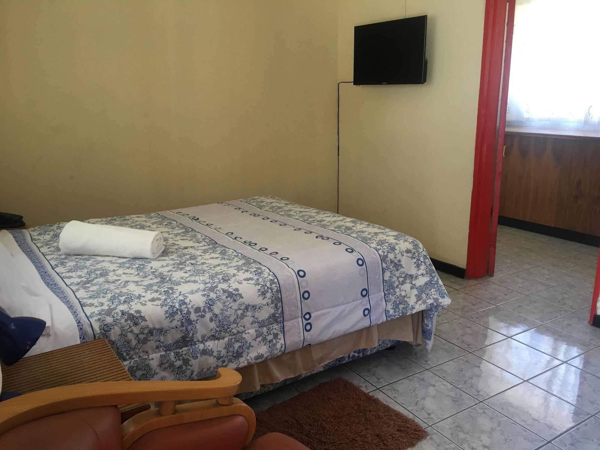 Habitación Tshesebe Stopover Motel
