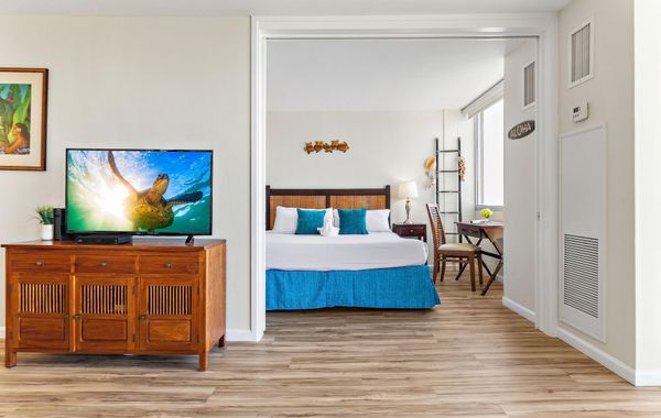 Ocean View 1BR at Ilikai Marina