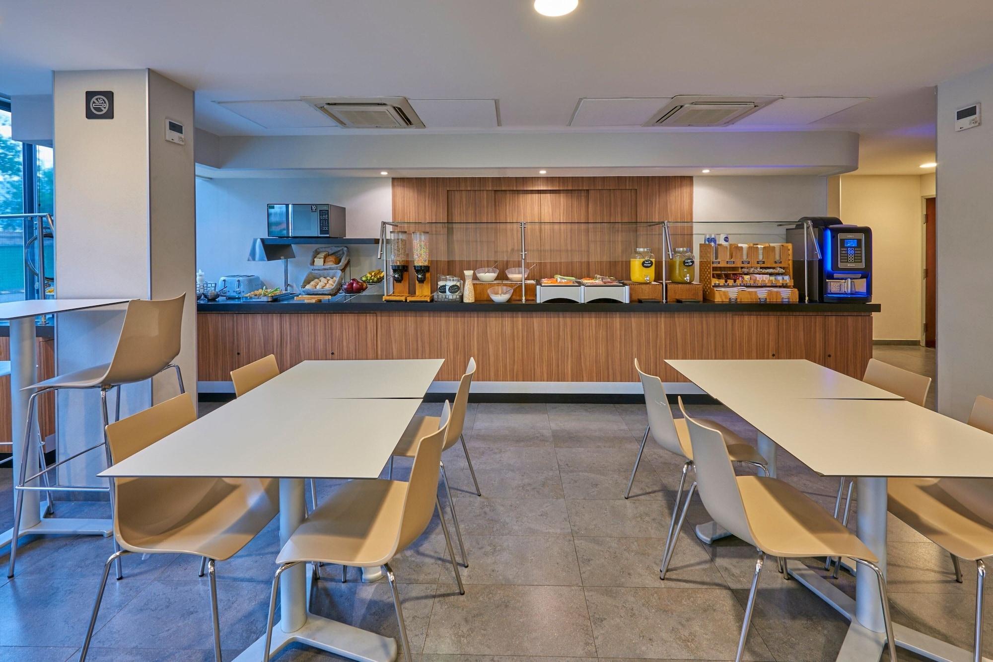 Restaurant City Express by Marriott Tampico