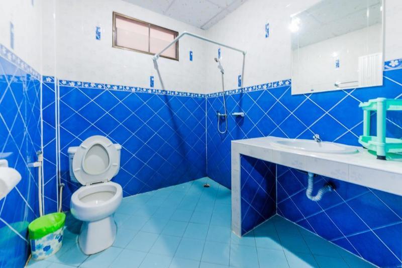 Baño Bella Tropicana Hotel And Guesthouse