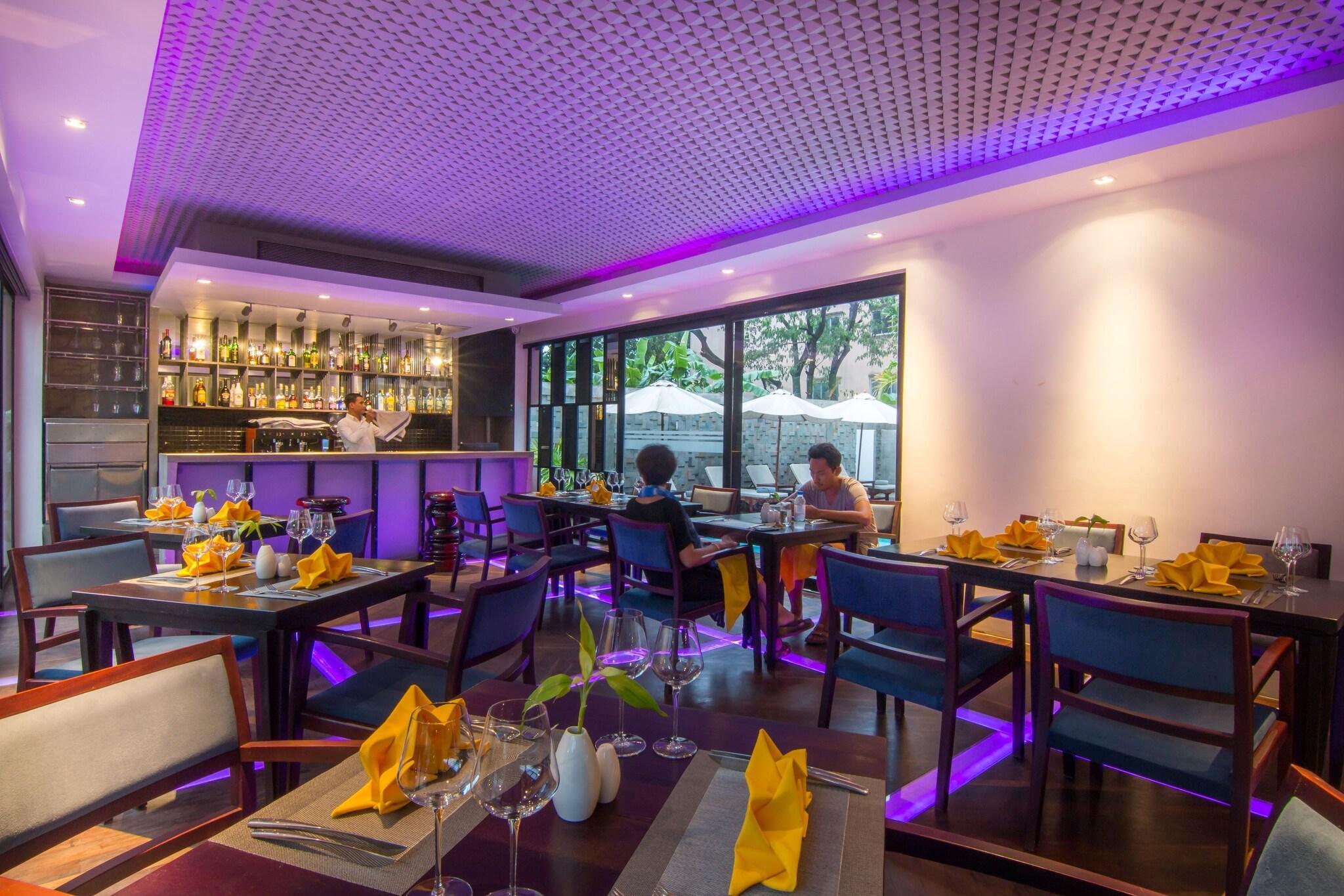 Bar/Salón Apsara Residence Hotel