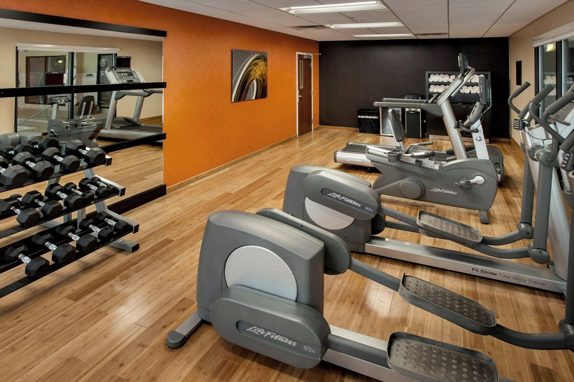Gimnasio Courtyard by Marriott Parsippany