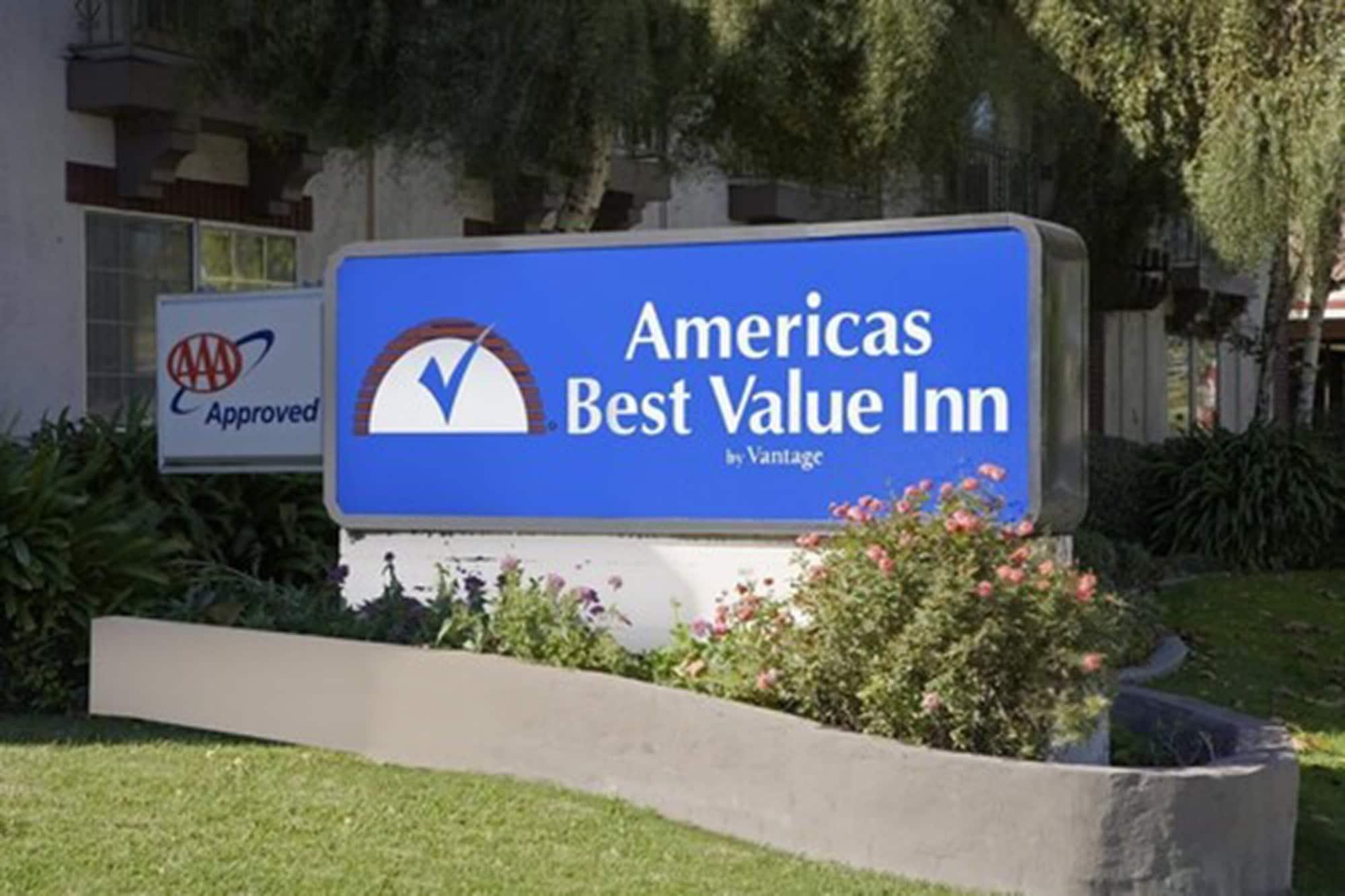Vista Exterior Americas Best Value Inn San Jose Convention Center