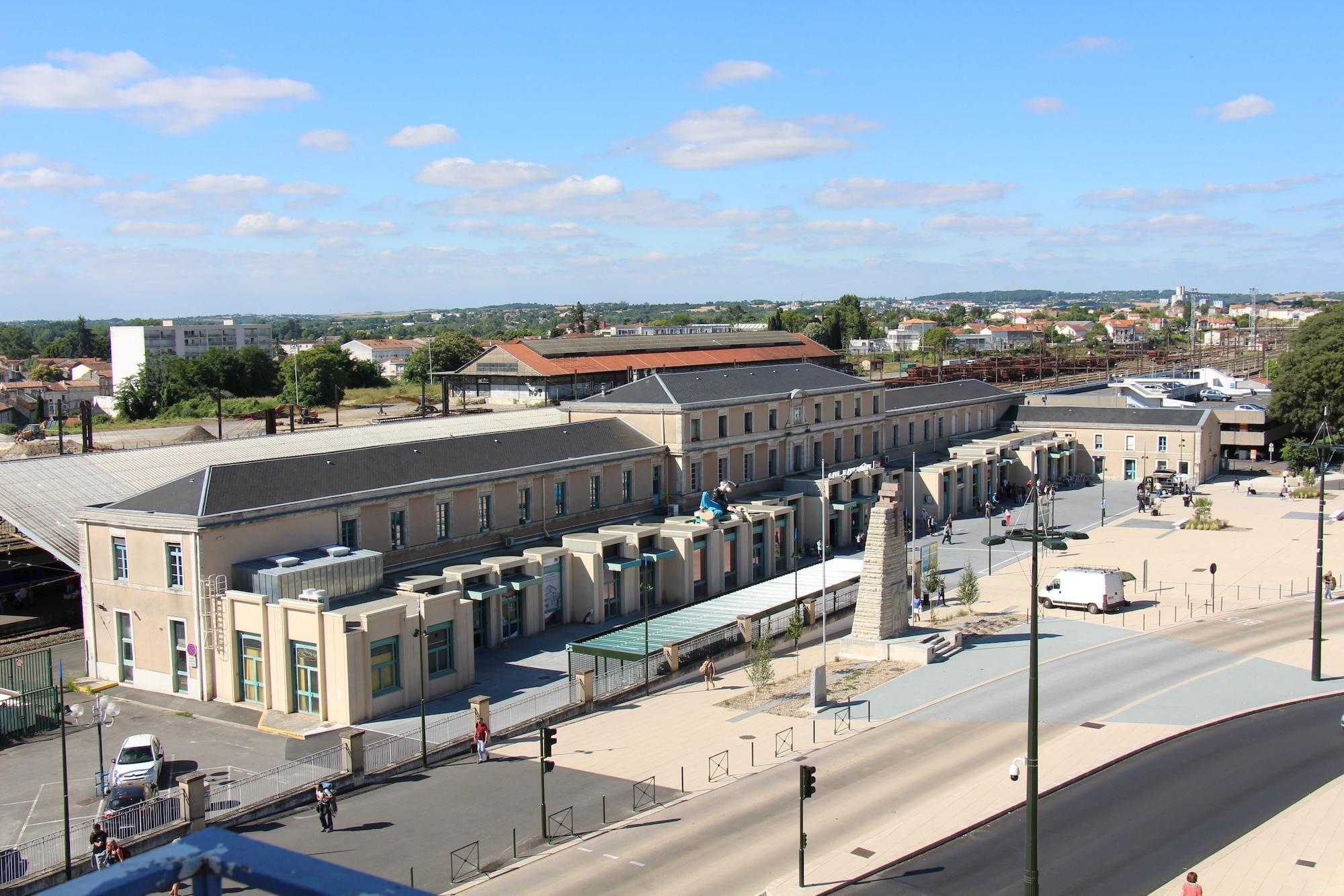 Vista Exterior Hotel d Orléans