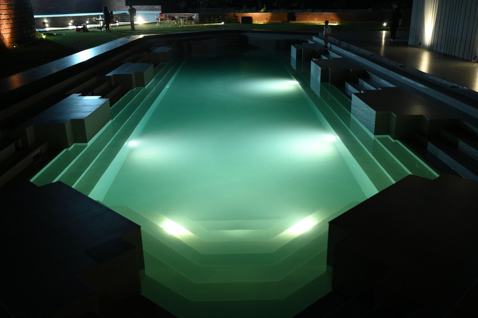 Vista Piscina Mavi Retreat