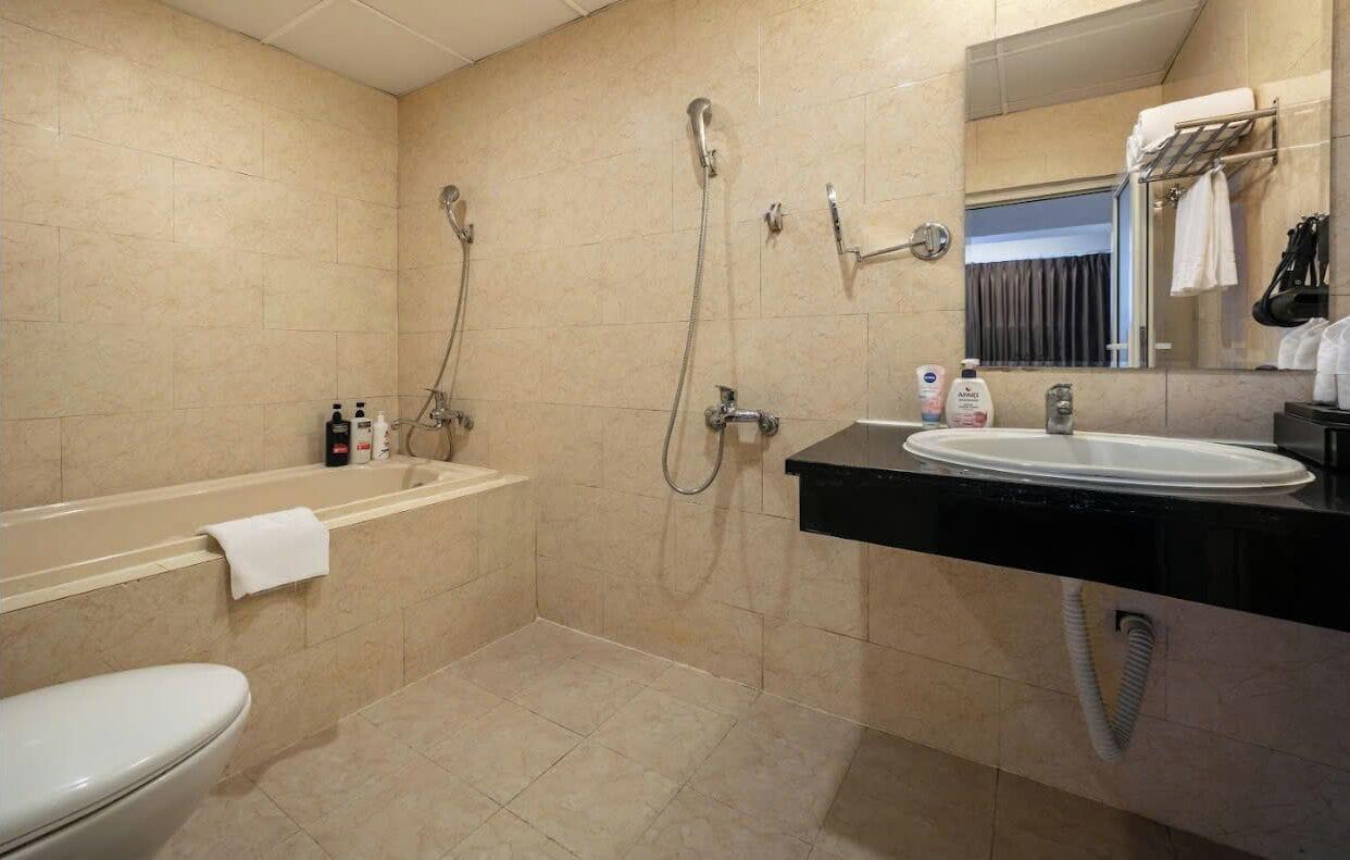 Equipamiento de Habitación A25 Hotel - 221 Bach Mai