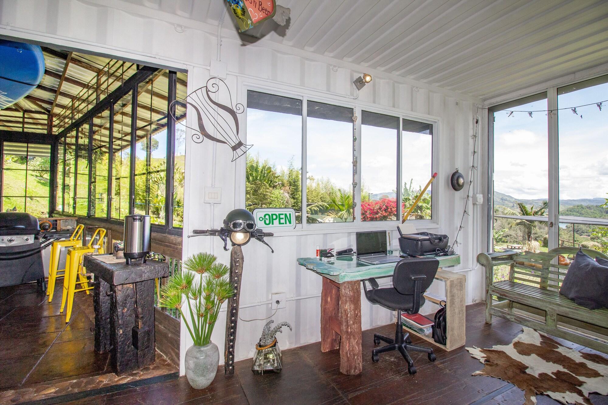 Vista Lobby HOBBIT HOTEL