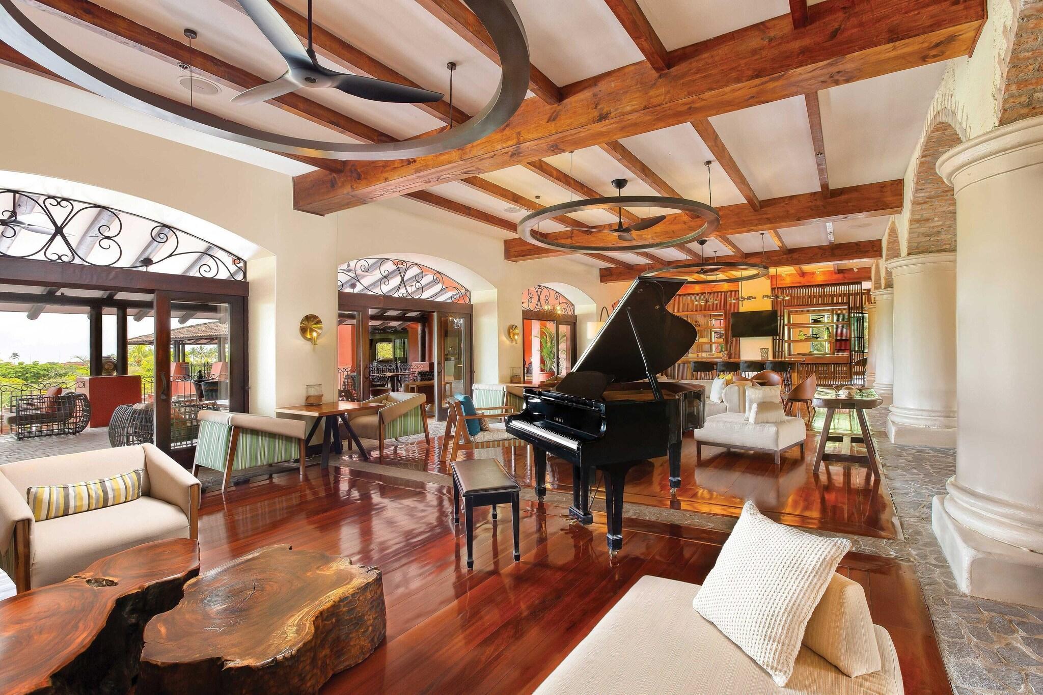 Vista Lobby Marriott Vacation Club at Los Suenos