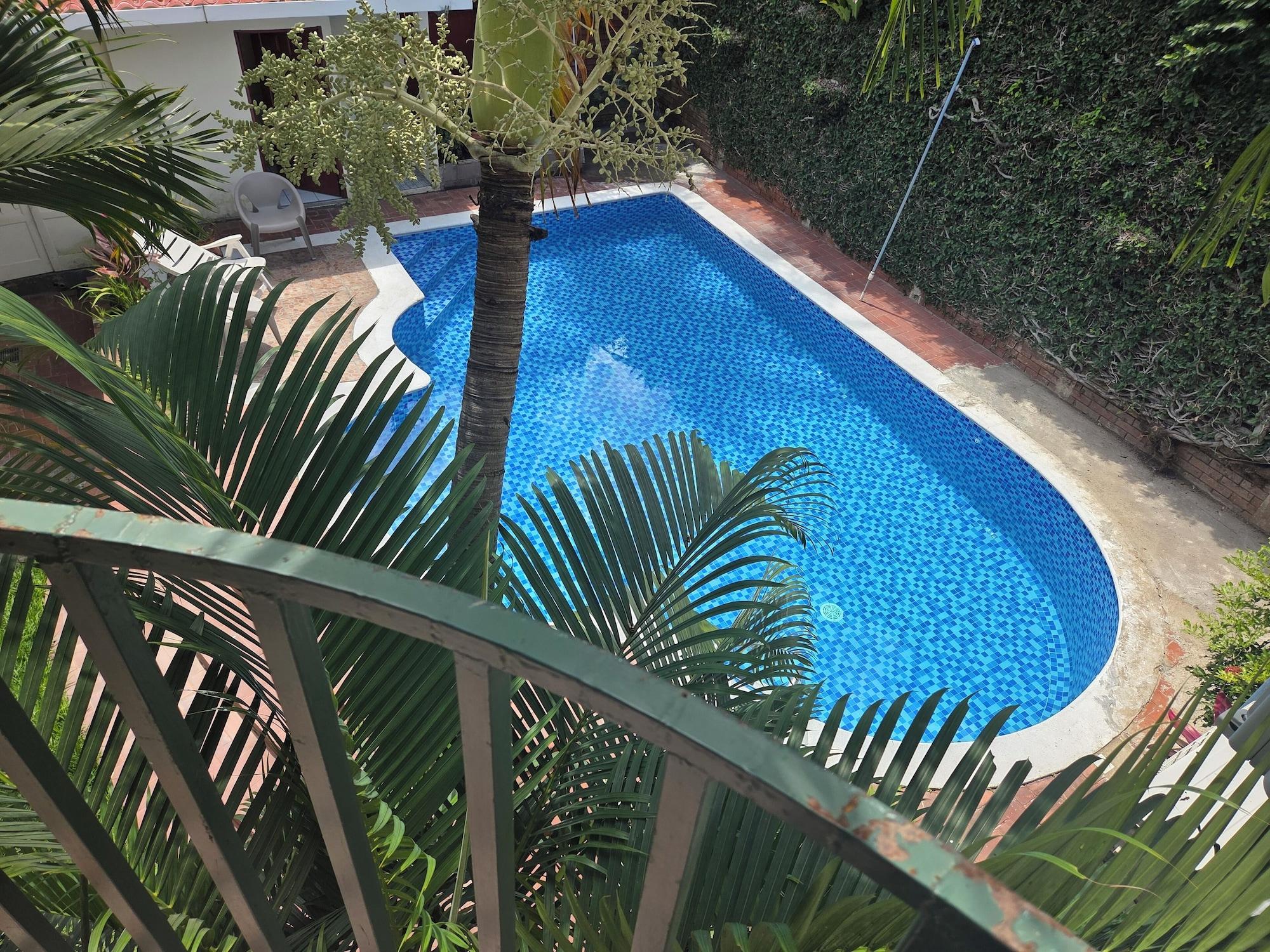 Vista Exterior Mi Tierra Escalón Hotel y Restaurante