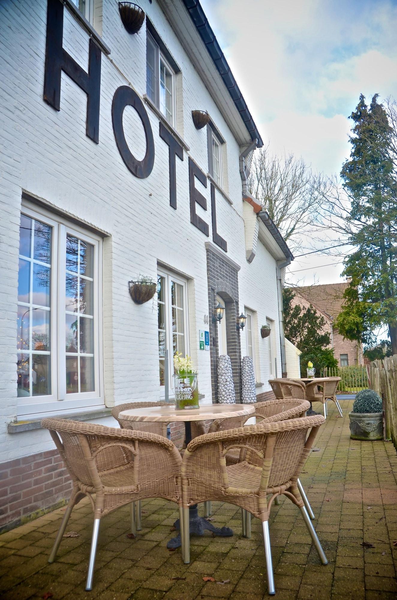 Varios Hotel Amaryllis